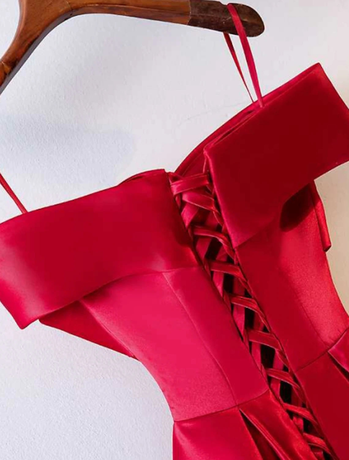 Abiti da ballo a trapezio con schiena scoperta, abito da ospite di nozze, lunghezza al pavimento, manica corta, spalle scoperte, raso con arricciature