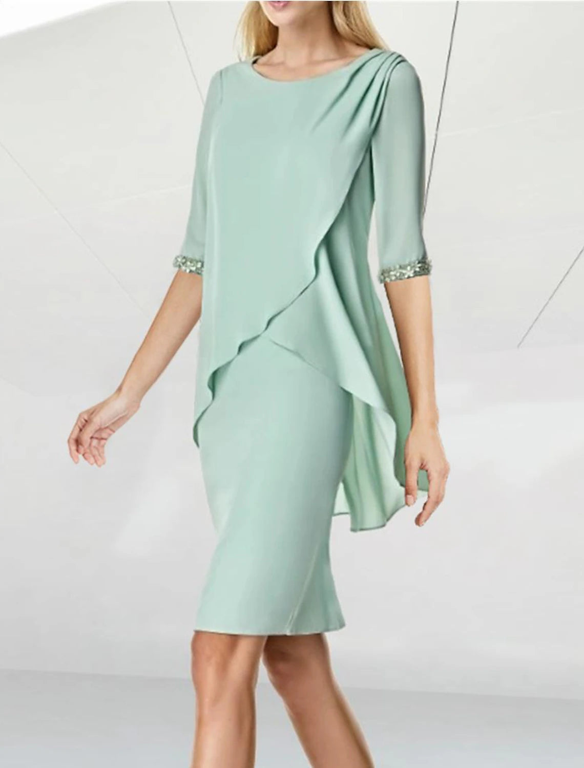 Abito da cerimonia per la madre della sposa, a tubino, con scollo a V, lunghezza al ginocchio, in chiffon, maniche corte, con arricciature e perline