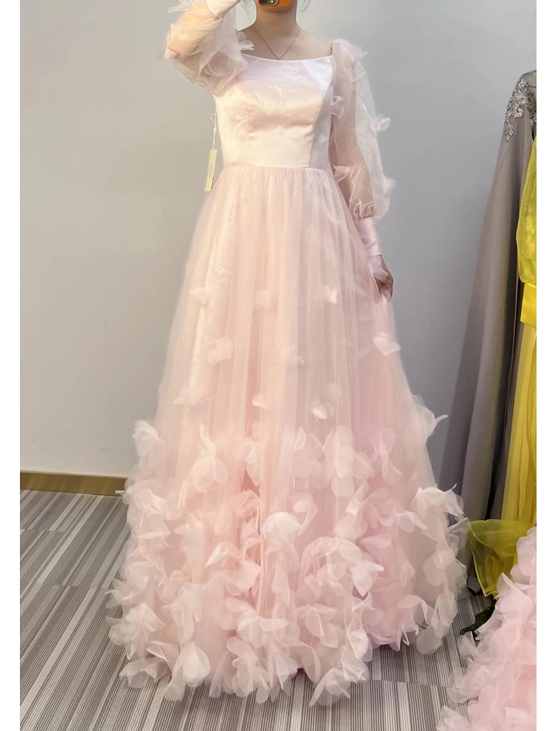 Abiti da ballo a trapezio, abito lungo, da invitata a nozze, per i 16 anni, lunghezza al pavimento, maniche lunghe, scollo a barchetta, in tulle con applicazioni a farfalla, 2025