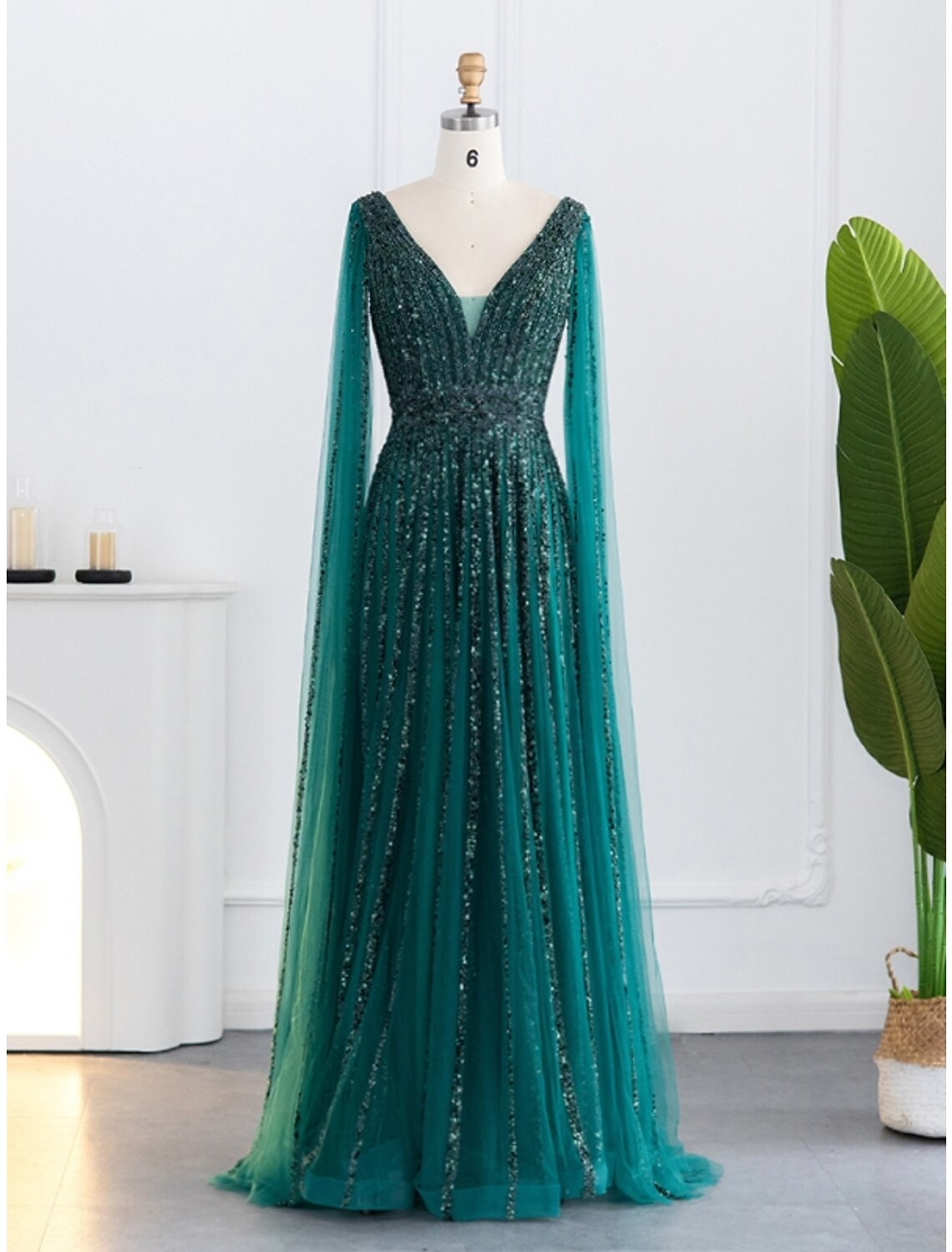 Abito da sera a trapezio, scintillante e brillante, formale, autunnale, con strascico a ruota, manica lunga, scollo a V, paillettes e pieghe glitterate