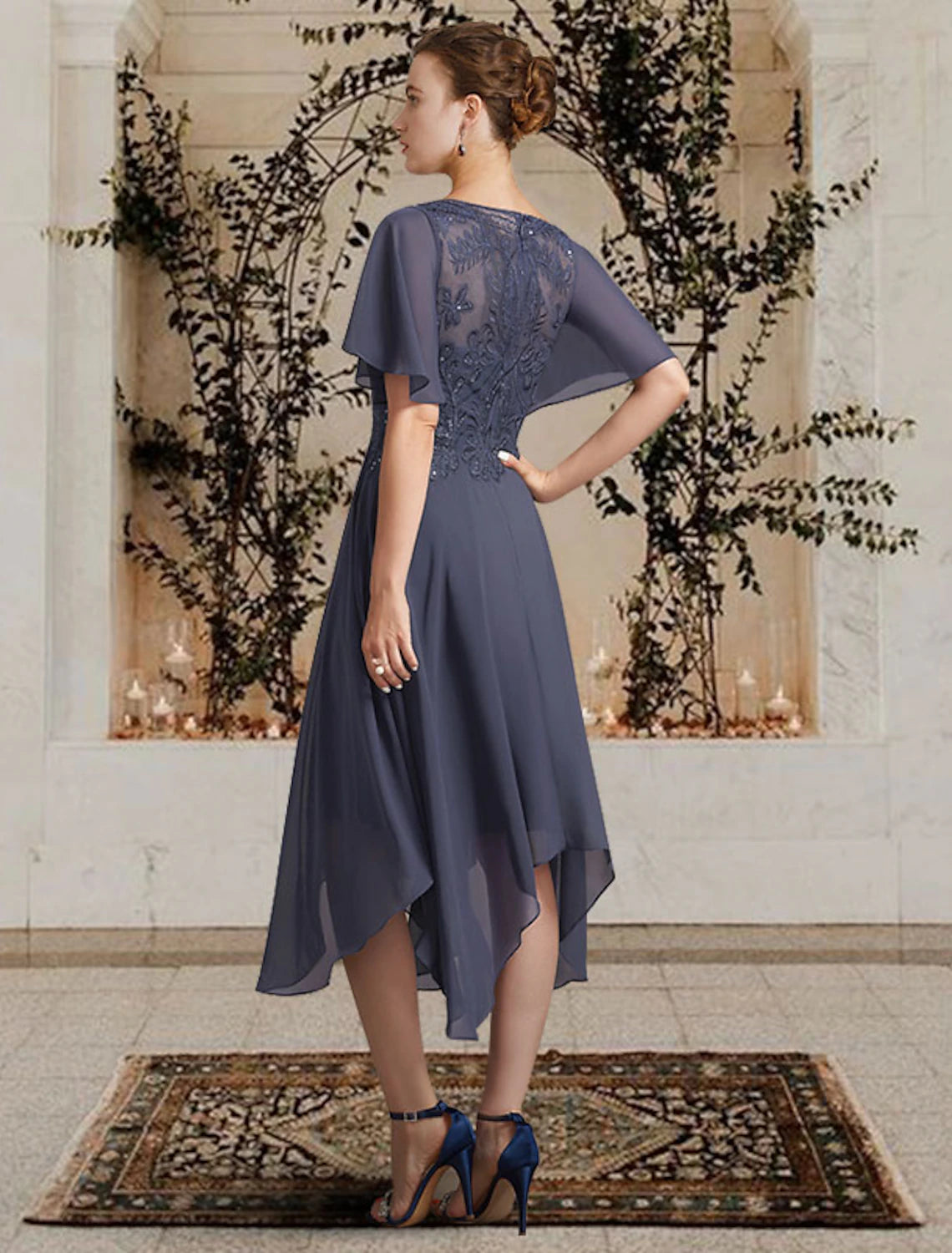 Abito da madre della sposa a trapezio, elegante, con scollo a V, asimmetrico, lunghezza tè, in chiffon, pizzo, maniche corte con applicazioni