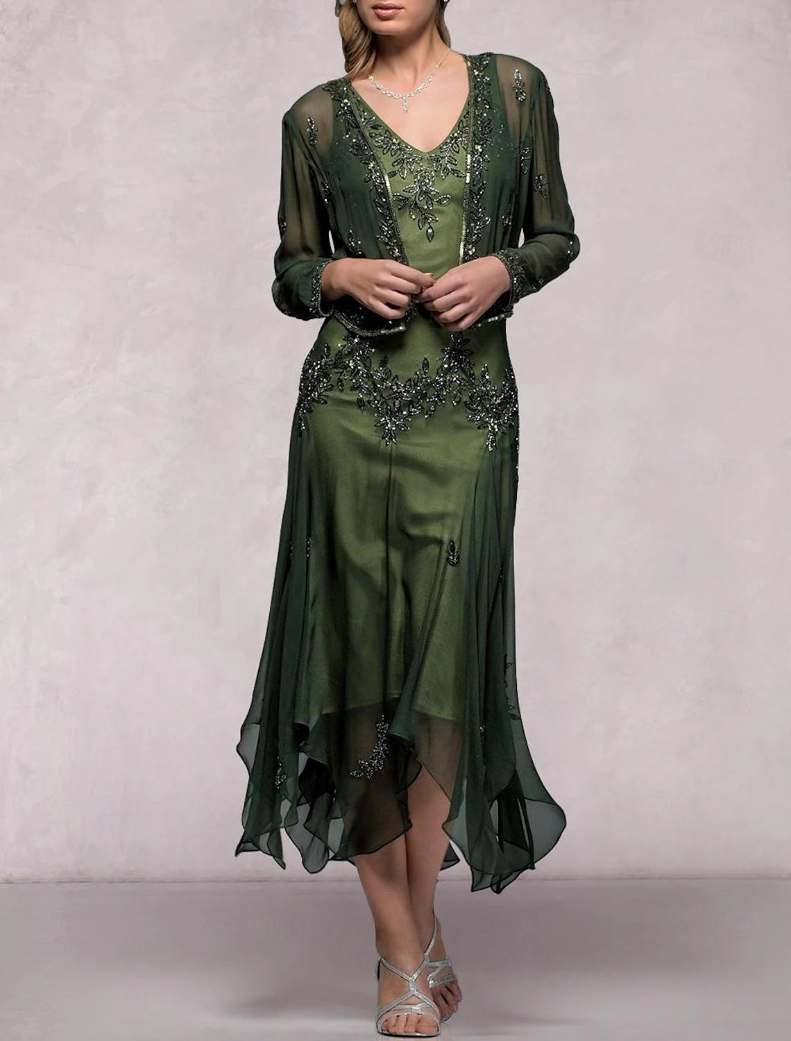 Abito da cerimonia per la madre della sposa in due pezzi, a trapezio, elegante, con scollo a V, lunghezza tè, in chiffon, con paillettes, maniche lunghe, con pieghe e cristalli