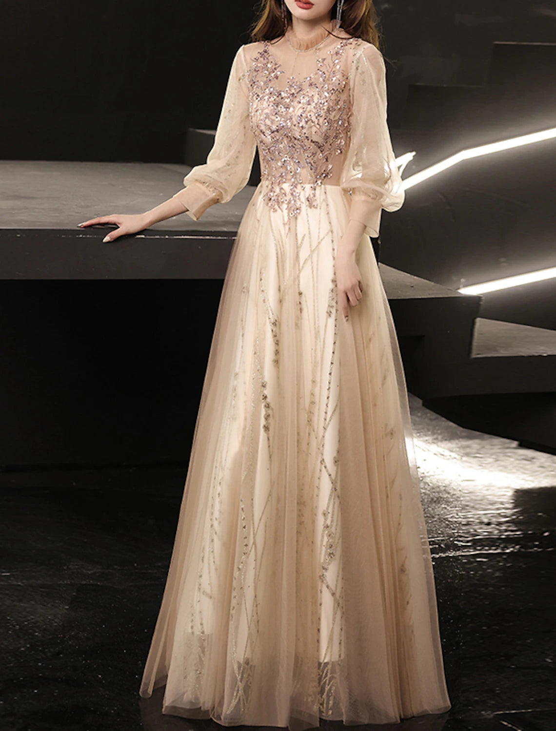 Abiti da ballo a trapezio, scintillanti, per invitati a nozze, lunghezza al pavimento, maniche lunghe, collo alto, in tulle con applicazioni di perline 2025