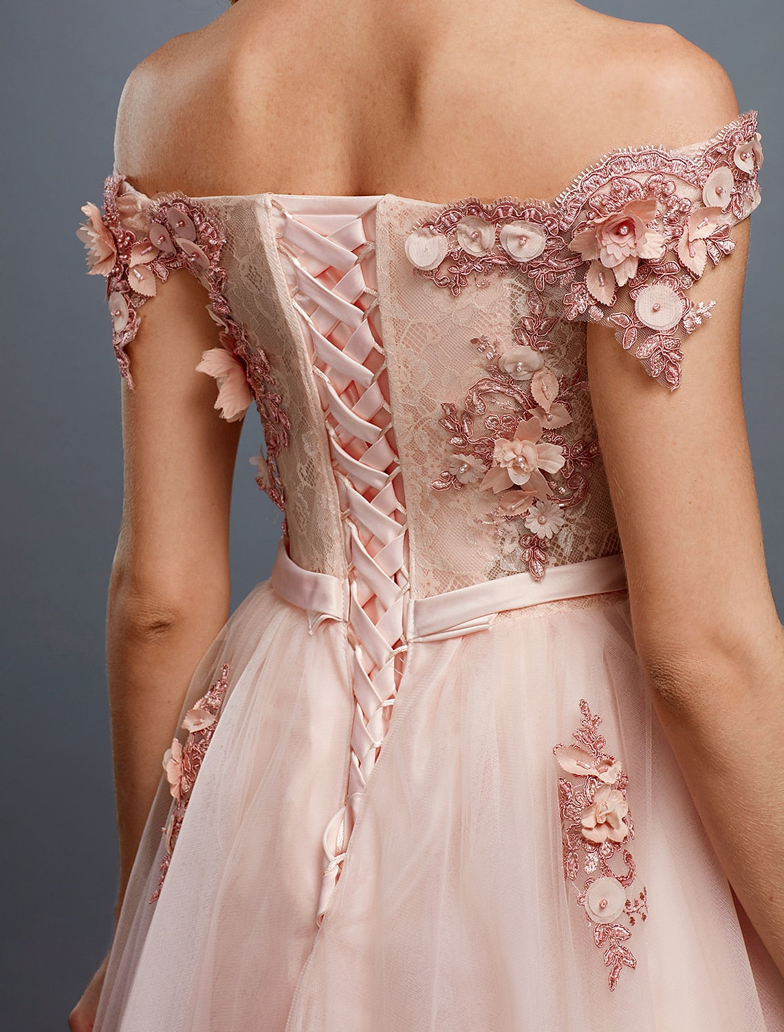 Vestido floral de corte A para invitada de boda, baile de graduación, cola larga/cortada, sin mangas, hombros descubiertos, tul sobre encaje con apliques