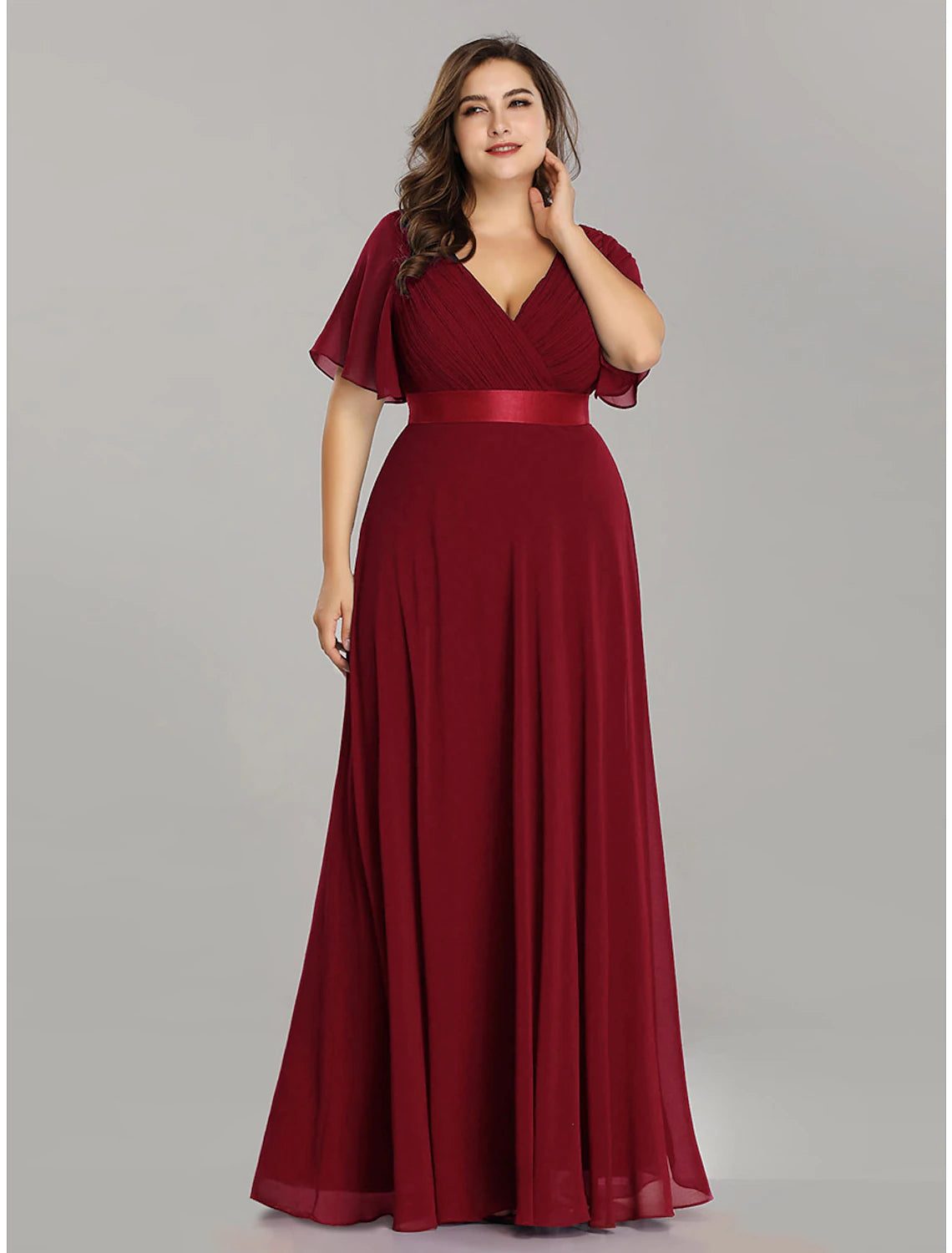 Abito da madre della sposa a trapezio, elegante, in chiffon, con scollo a V, lungo fino al pavimento, manica corta, con fascia/nastro arricciato, taglie forti