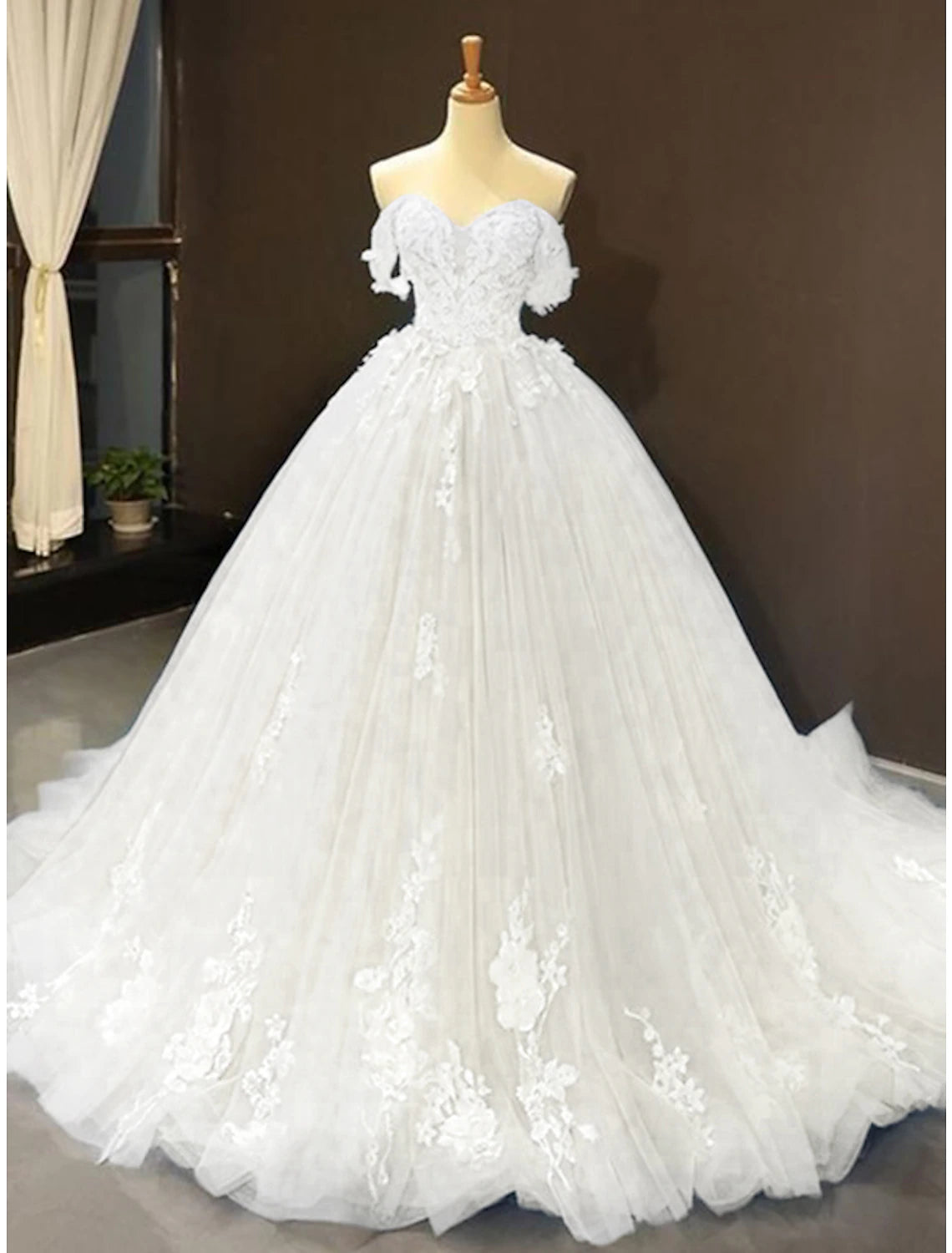 Sky Blue Off-the-Shoulder Sweetheart Tulle Ball Gown Floor-Length Dress with Lace Appliques