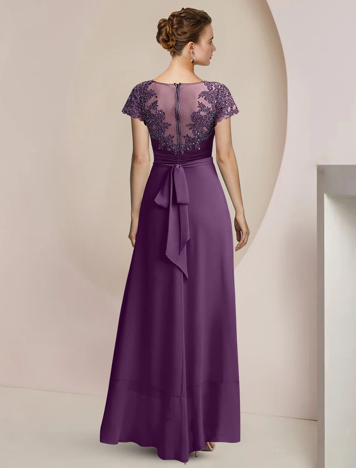 Vestido de madre de la novia de corte A, formal, para invitados a la boda, elegante, escote redondo, asimétrico, largo hasta la rodilla, de gasa, con encaje, manga corta y apliques de lentejuelas y cuentas.