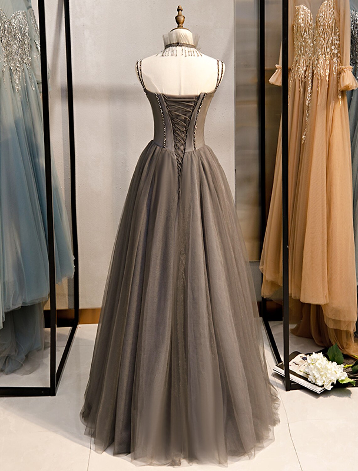 Abiti da ballo a trapezio con schiena scoperta, abiti da cerimonia per invitati a nozze, senza maniche, spalline sottili, in tulle con pieghe e cristalli