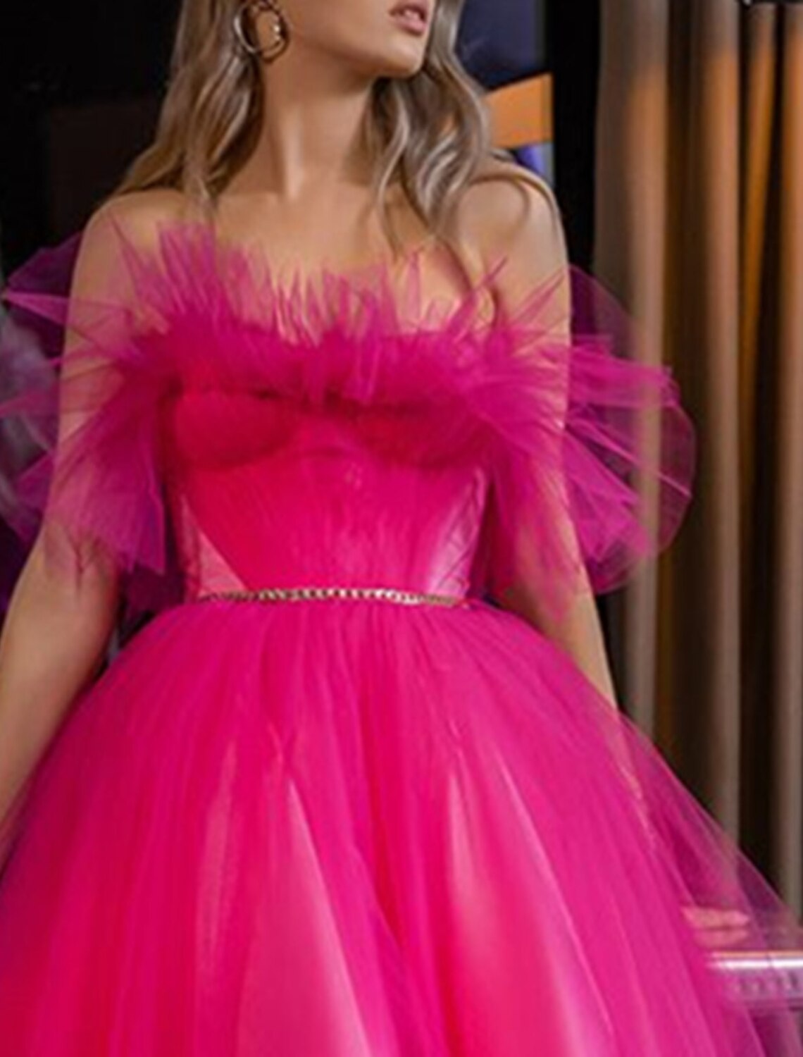 Abito da sera a trapezio, elegante, da invitare a nozze, lunghezza tè, senza maniche, senza spalline, in tulle con pieghe