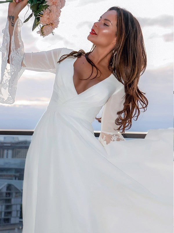 Vestidos de novia de corte A/princesa, con encaje, escote en V, mangas largas, faja, cinta o cinturón, cola larga