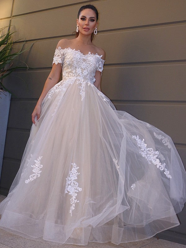 Vestidos de novia de corte A/princesa, de tul, hombros descubiertos, mangas cortas, apliques y largo hasta el suelo
