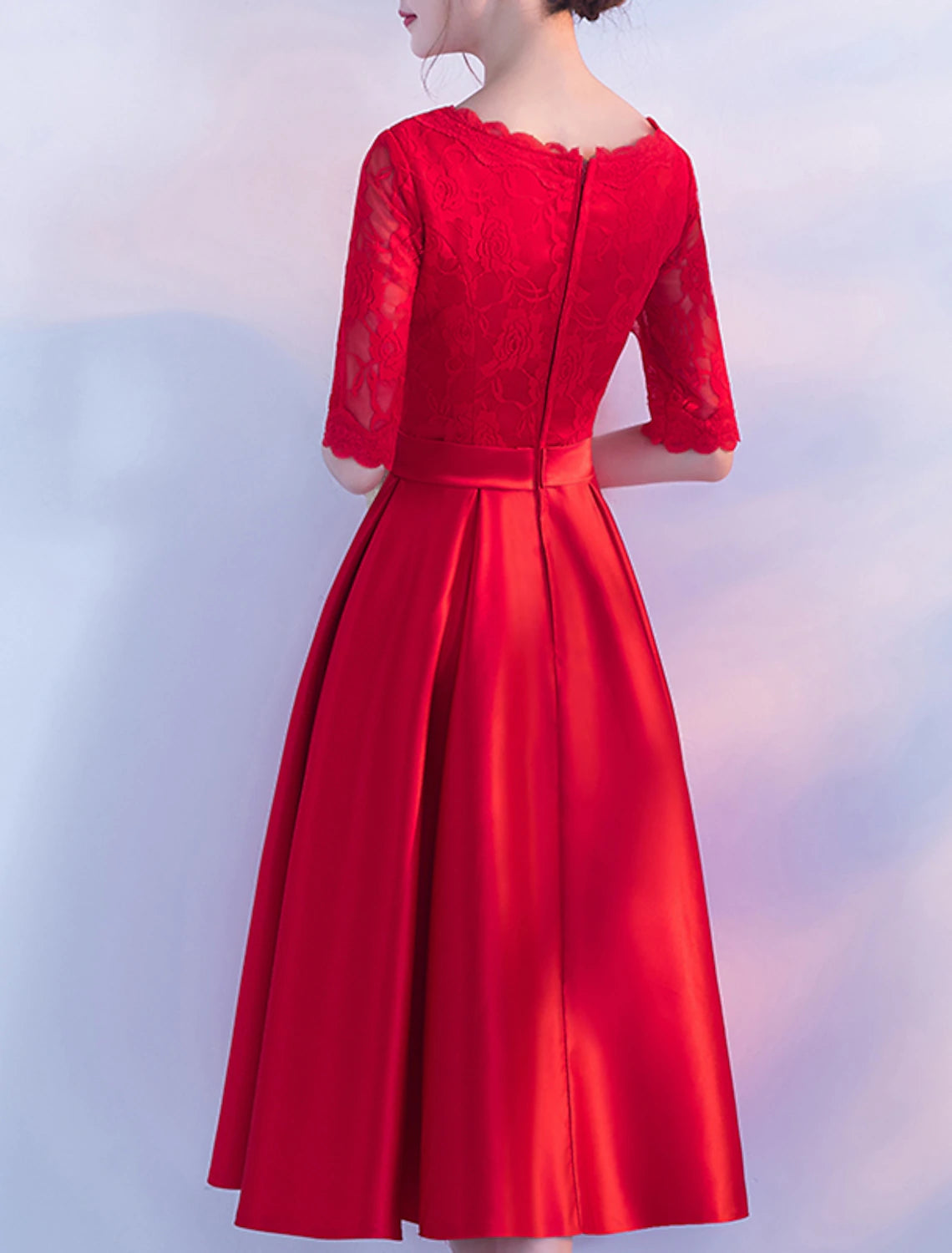 Vestidos de cóctel de corte A, elegantes, para fiesta, cóctel, largo hasta la rodilla, media manga, cuello joya, satén con lazo(s), pliegues y bordados.