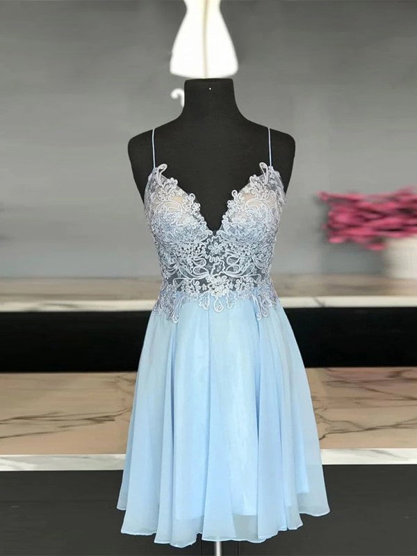 Vestido de fiesta corto sin mangas con tirantes finos de gasa y corte princesa en forma de A