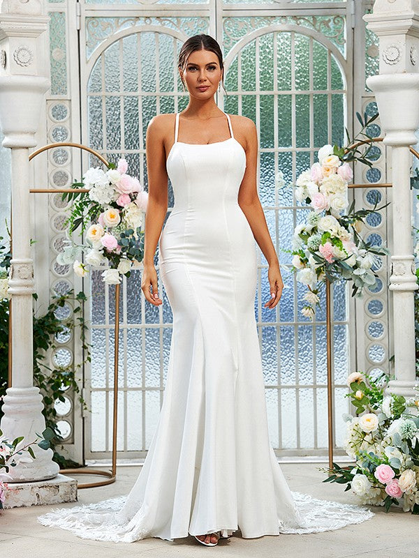 Abiti da sposa a tubino/colonna in crêpe di pizzo con spalline sottili, senza maniche, con strascico a ruota/spazzola