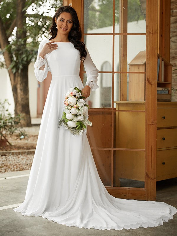 Abiti da sposa a trapezio/principessa in chiffon e pizzo con maniche lunghe e strascico