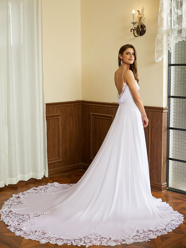 Abiti da sposa in chiffon e pizzo, senza maniche, con strascico a cappella, a trapezio/principessa