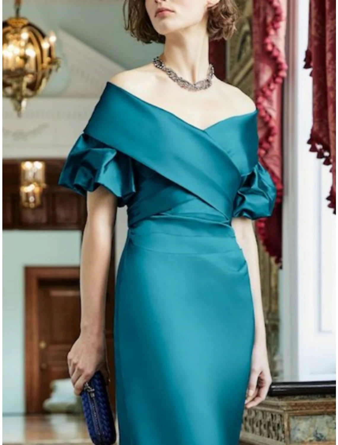 Abito da cerimonia per la madre della sposa, elegante, a tubino, con spalle scoperte, lunghezza al pavimento, in raso, maniche corte e arricciature