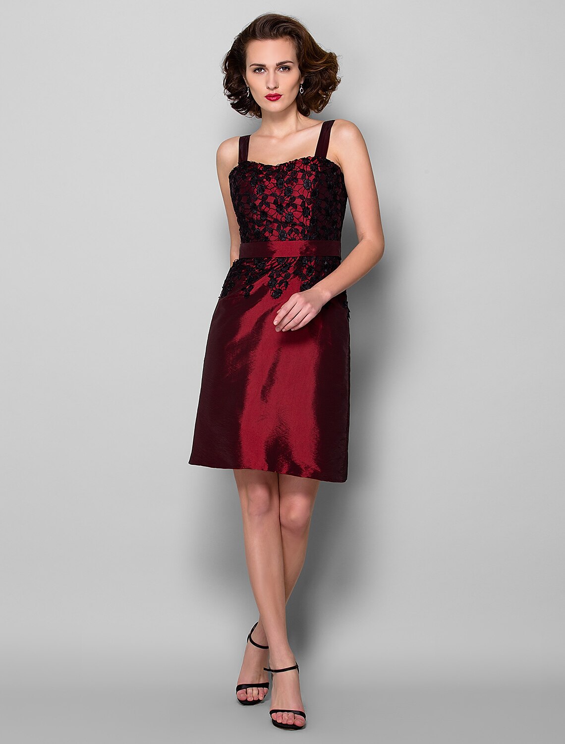 Vestido de madre de la novia con corte tubo/columna, chal incluido, escote redondo, largo hasta la rodilla, tafetán, manga 3/4 con faja/cinta de encaje