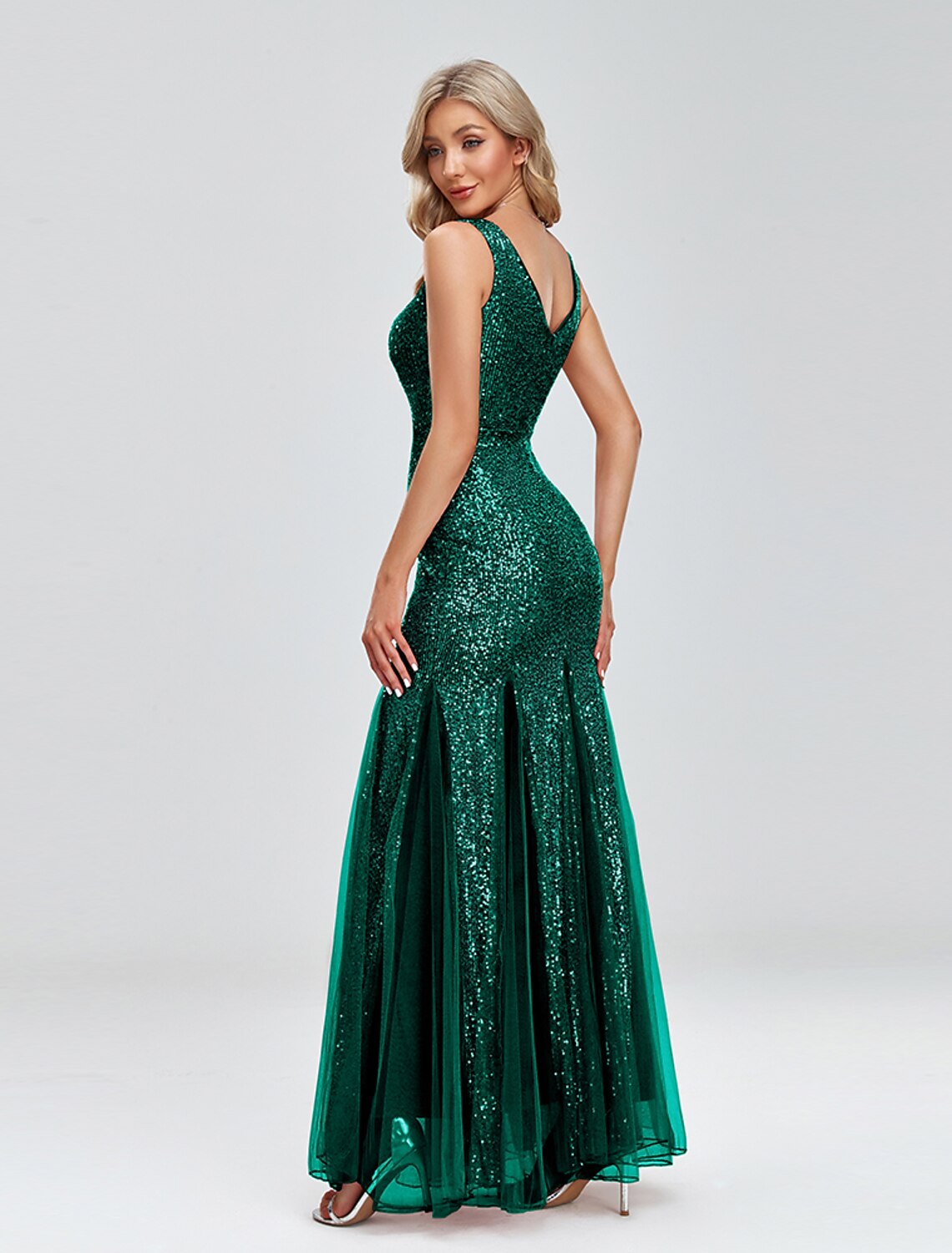 Vestido de noche de sirena/trompeta con brillos para invitada de boda, formal, de noche, largo hasta el suelo, sin mangas, escote en V, tul, espalda en V con empalme de lentejuelas