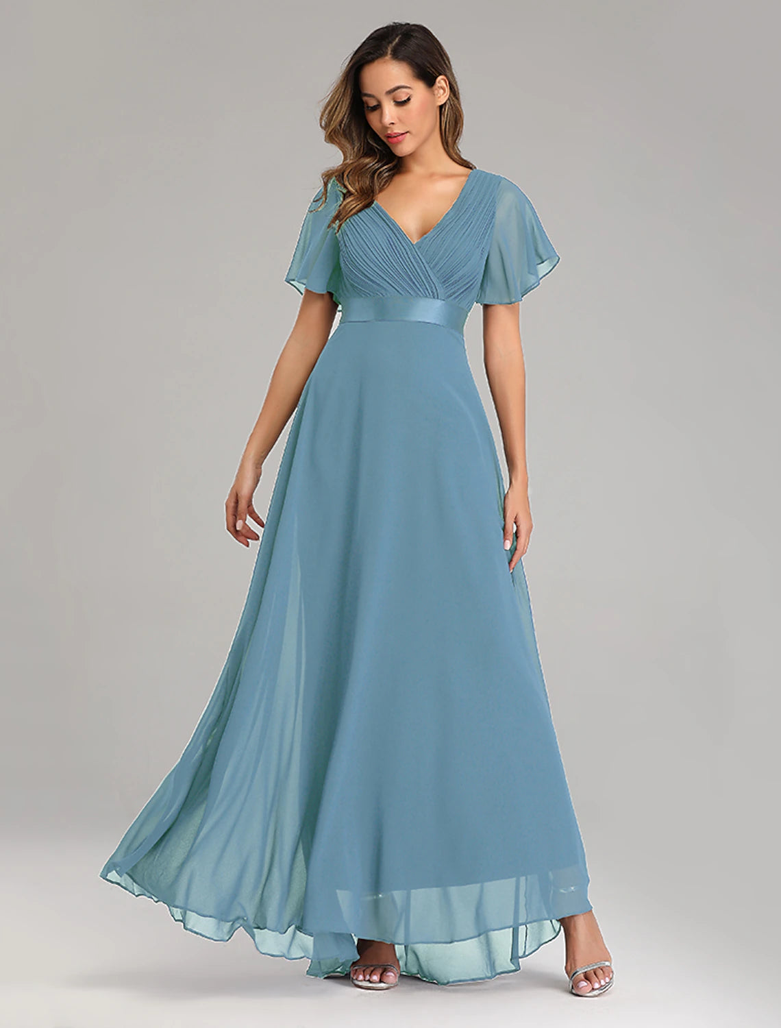 Abiti da ballo a trapezio, abito rosso verde, abito da damigella d'onore autunnale, lunghezza al pavimento, maniche corte, scollo a V, chiffon, schiena a V con balze arricciate