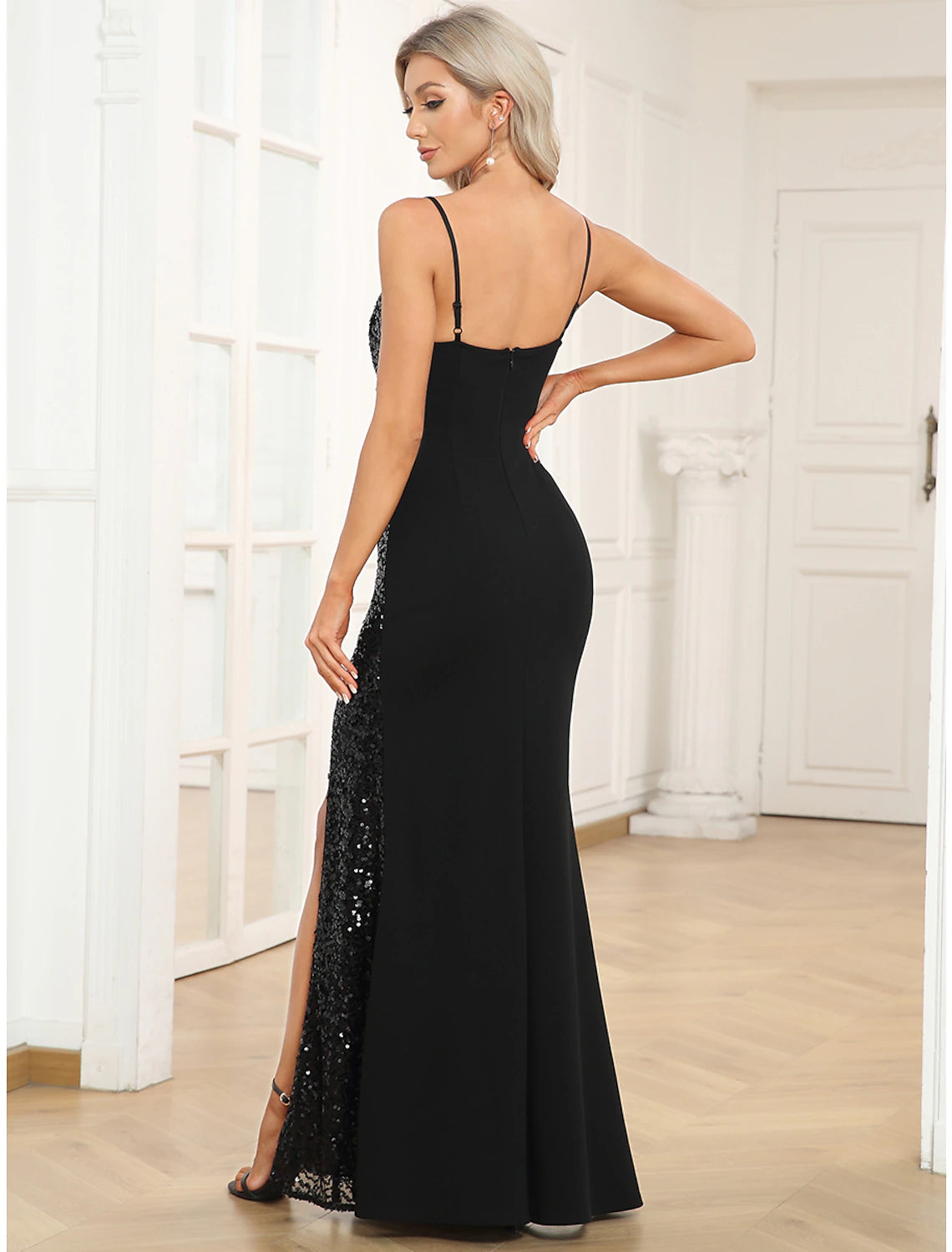 Black Sequin V-Neck Sheath/column Floor-Length Evening Dress