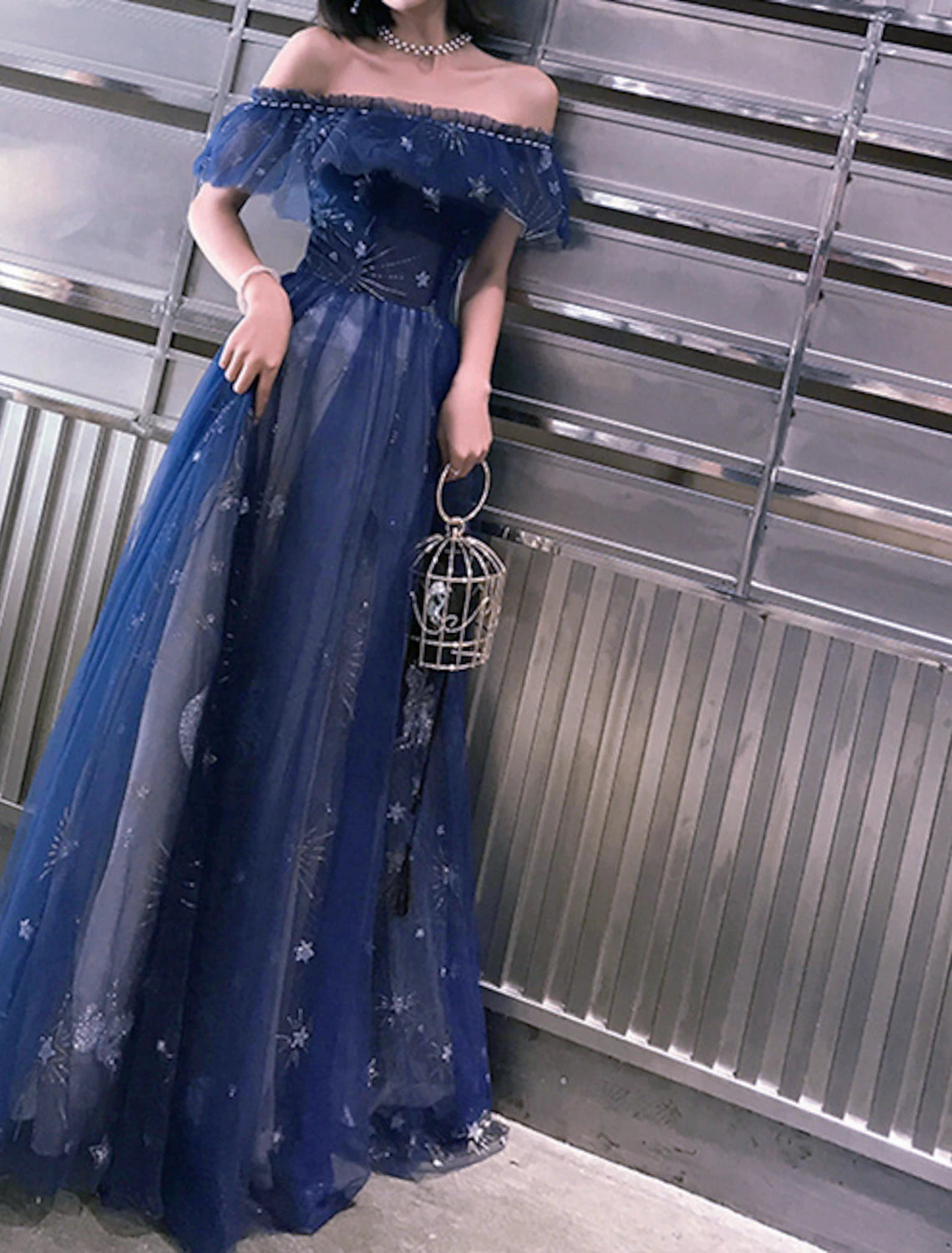 Abiti da ballo a trapezio, eleganti, da invitare a nozze, lunghi fino al pavimento, a maniche corte, con spalle scoperte, in tulle con ricami a strati