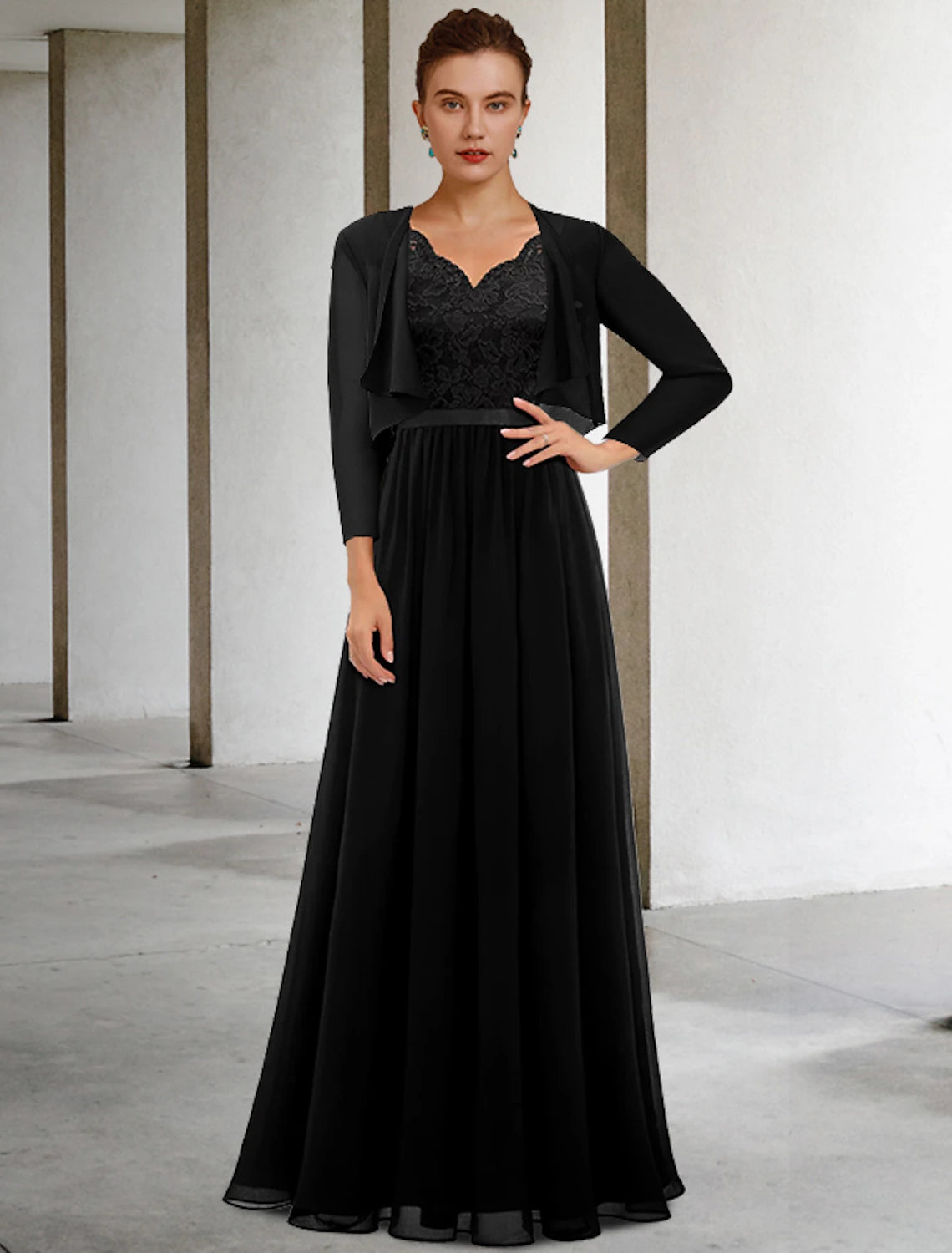 Vestido de madre de la novia de dos piezas, corte en A, talla grande, elegante, escote en V, largo hasta el suelo, de gasa, encaje, sin mangas, cruzado, incluido con faja/cinta, pliegues y apliques