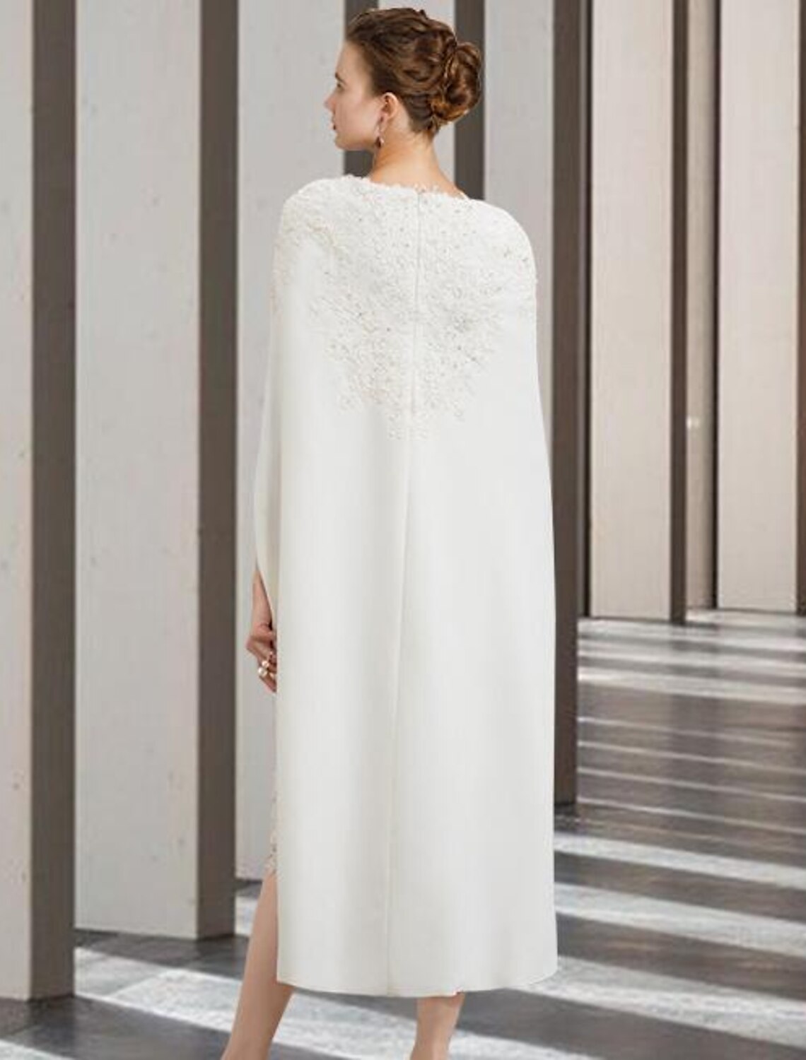 Vestido de dos piezas para madre de la novia, estilo tubo/columna, para invitada de boda, iglesia, elegante, cuello joya, largo hasta la rodilla, de gasa, encaje, sin mangas, con apliques de cuentas, otoño