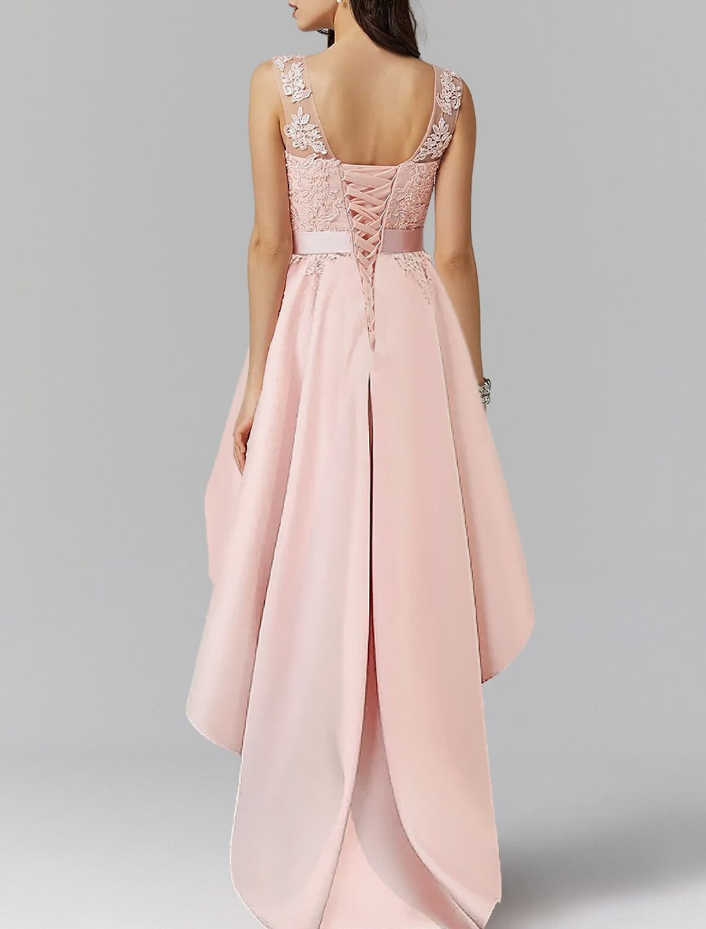 Vestidos de fiesta de graduación de corte A, asimétricos, sin mangas, con escote joya, de gasa y apliques.