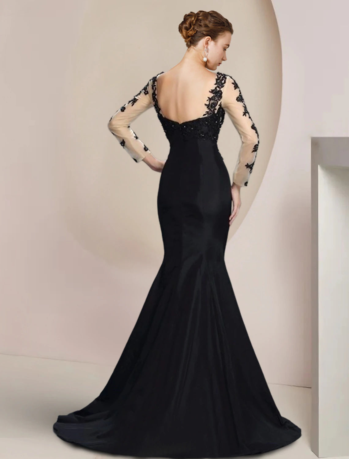 Vestido de sirena/trompeta para madre de la novia, formal, para invitados a la boda, elegante, con escote joya, largo hasta el suelo, de satén, con encaje y manga larga con apliques