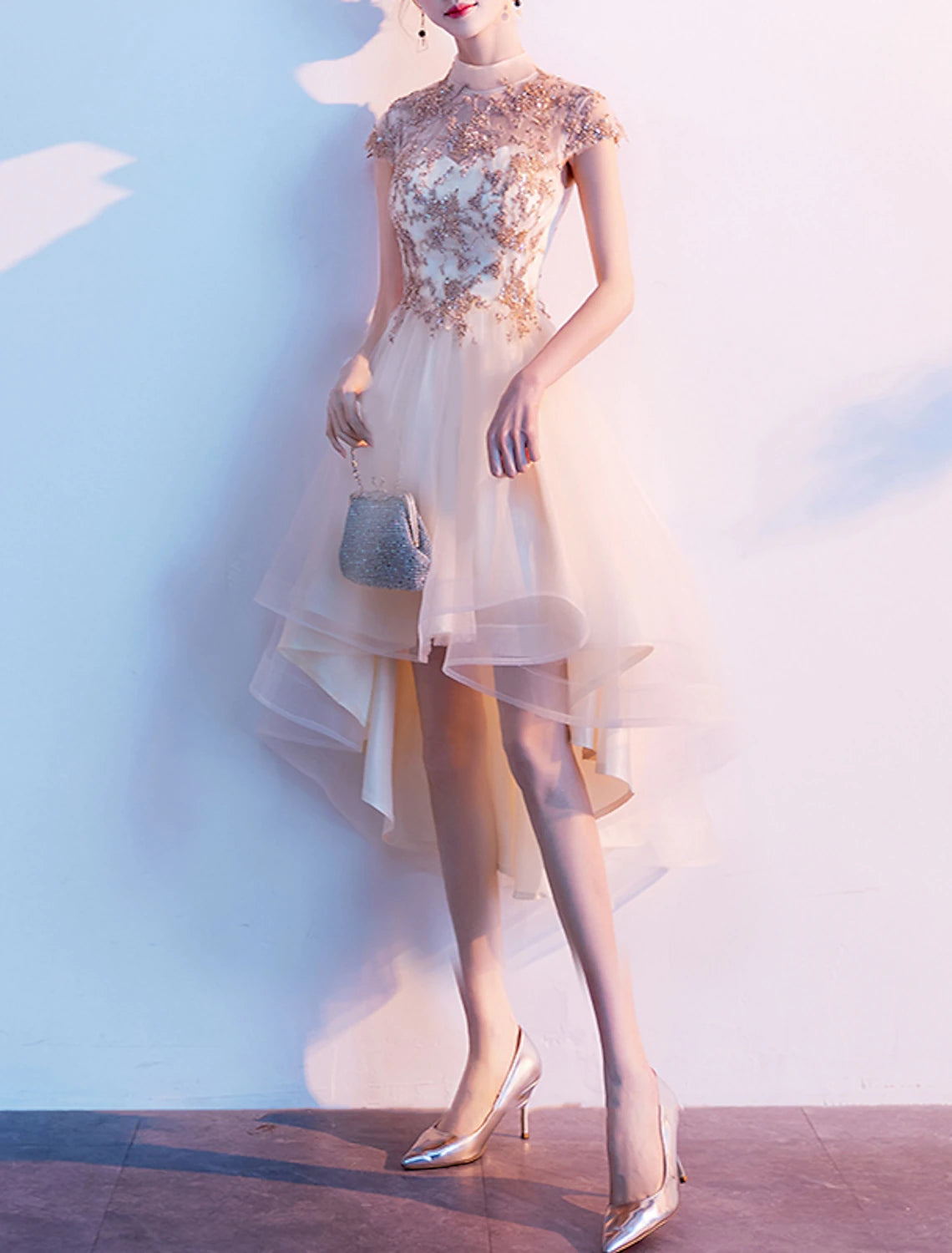 Abiti da cocktail a trapezio, in stile cinese, per invitati a nozze, asimmetrici, a maniche corte, con collo alto, in tulle con applicazioni a pieghe