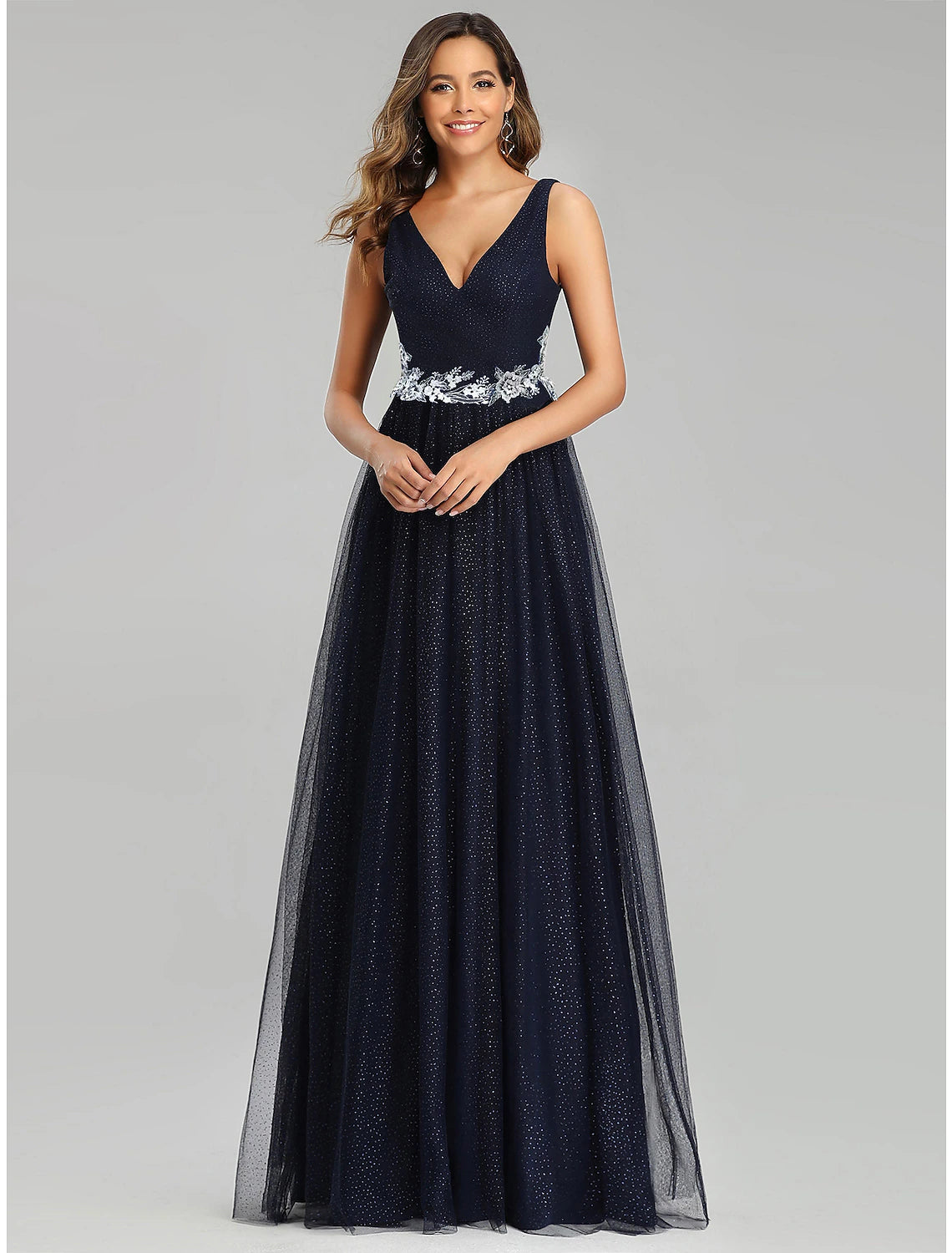 Vestidos de fiesta de corte A, estilo imperio, para invitados de boda, hasta el suelo, sin mangas, cuello en V, tul con apliques de lentejuelas
