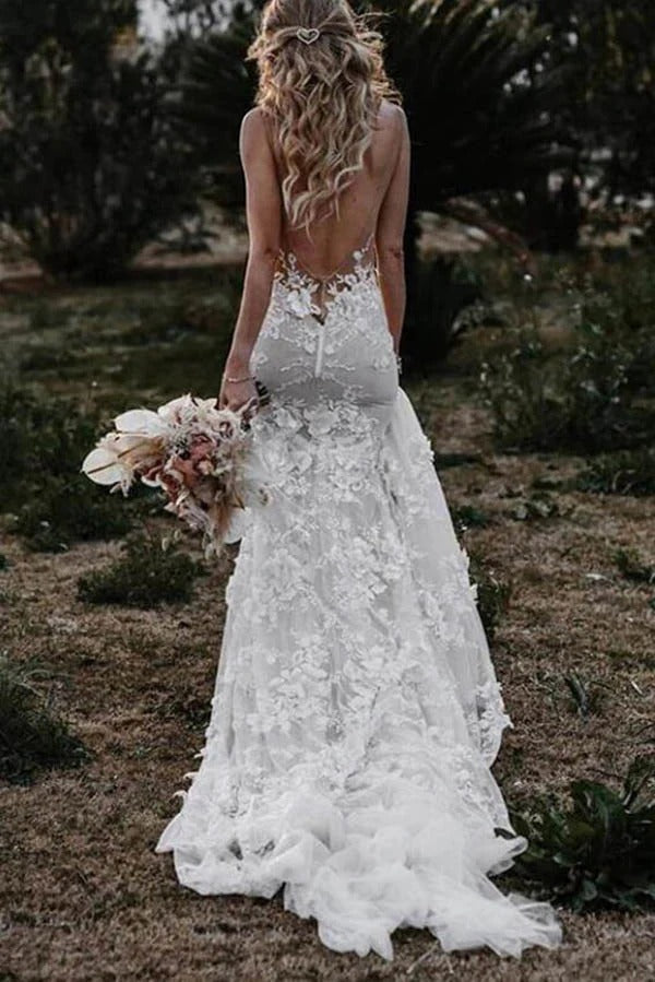 Vestidos de novia con escote en V, sin mangas, con apliques y cola de capilla de tul y tubo/columna