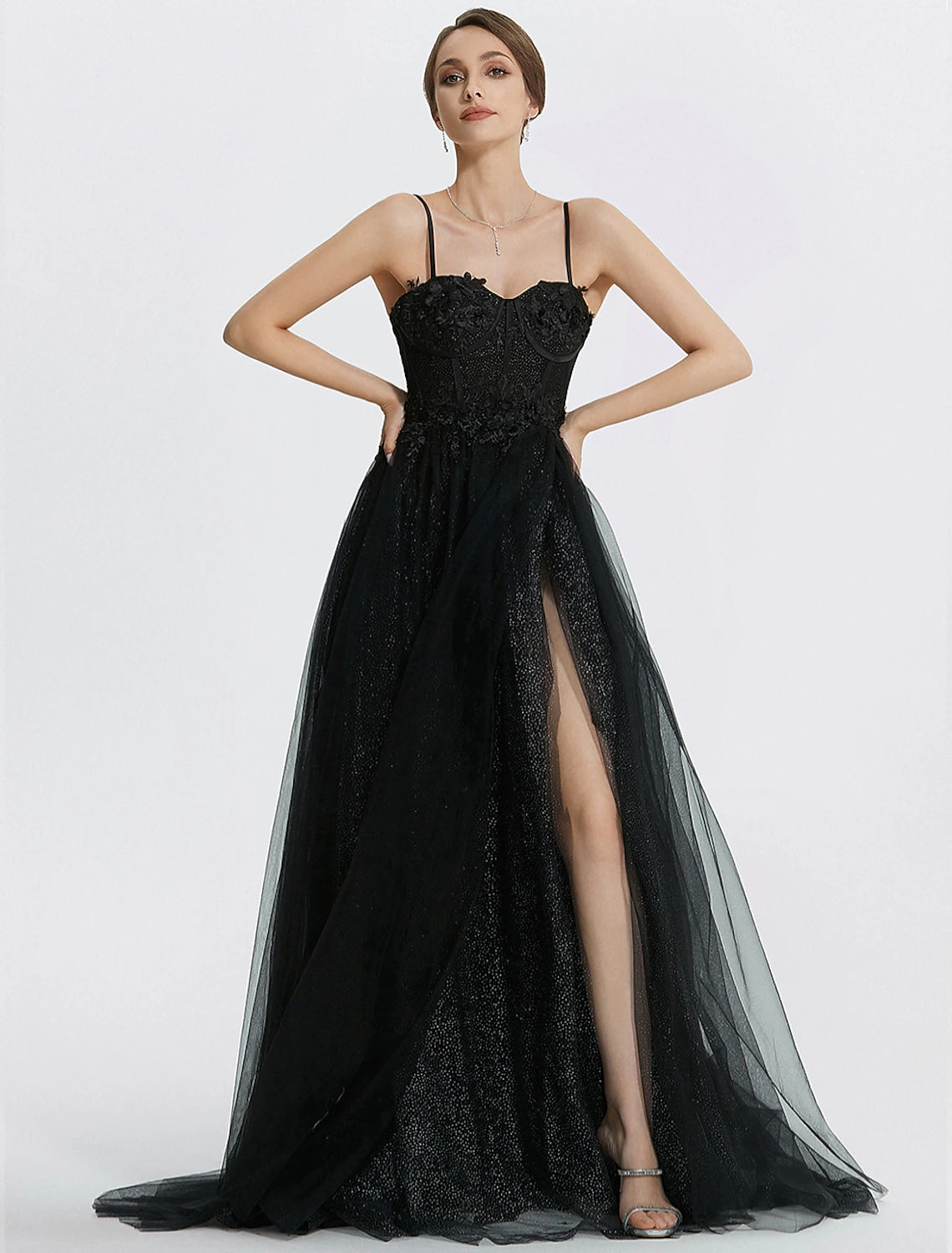 Abiti da ballo a trapezio, abito scintillante, servizio fotografico in maschera, lunghezza al pavimento, senza maniche, scollo a cuore, in tulle con applicazioni