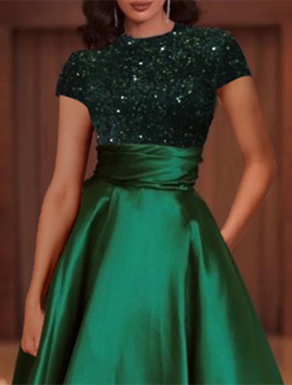 Vestido de noche elegante de corte A, vestido rojo y verde, largo hasta el suelo, manga corta, cuello alto, satén con lentejuelas