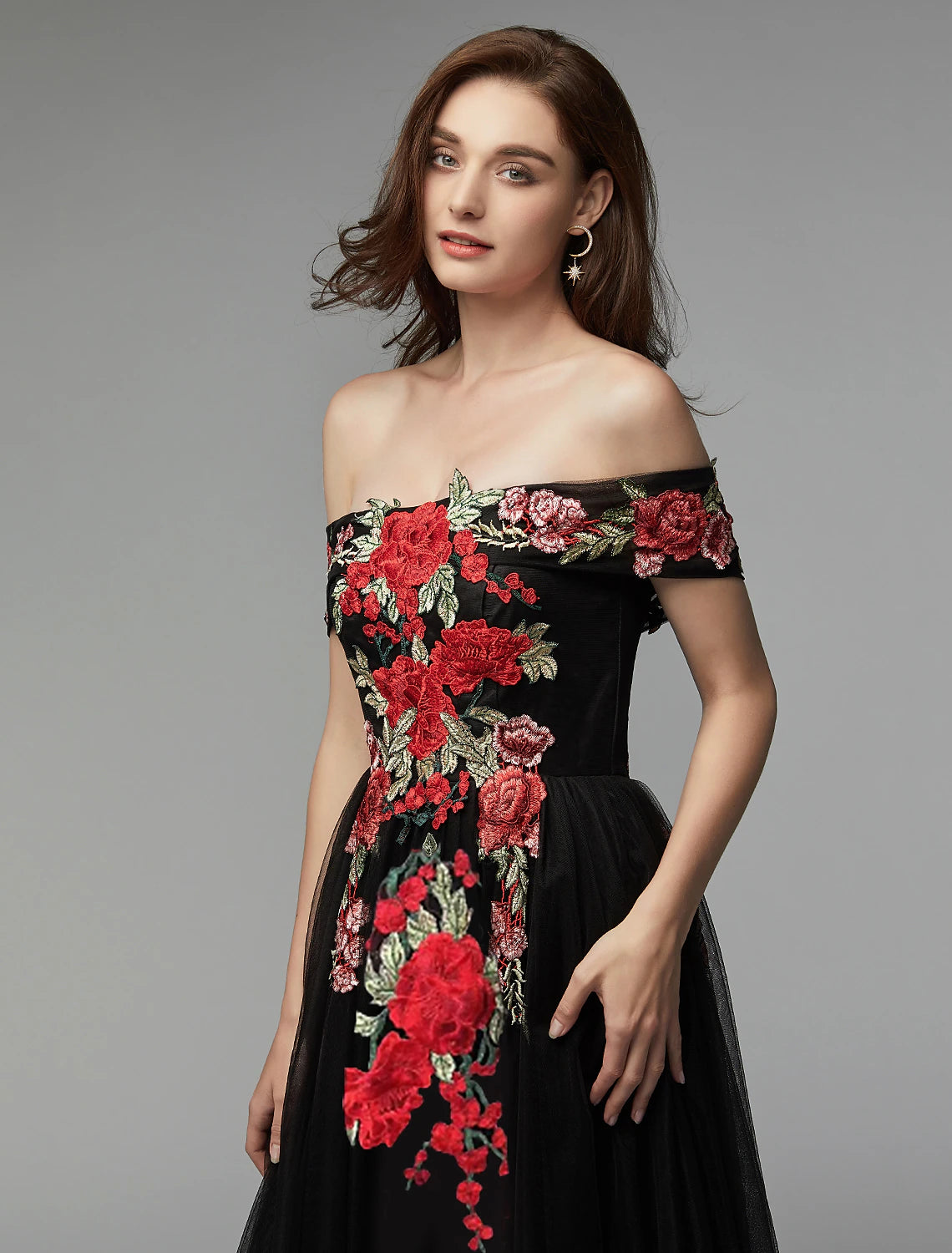 Abiti da ballo a trapezio, abito floreale, abito da cerimonia per invitati a nozze, lunghezza al pavimento, senza maniche, spalle scoperte, pizzo su tulle con applicazioni ricamate