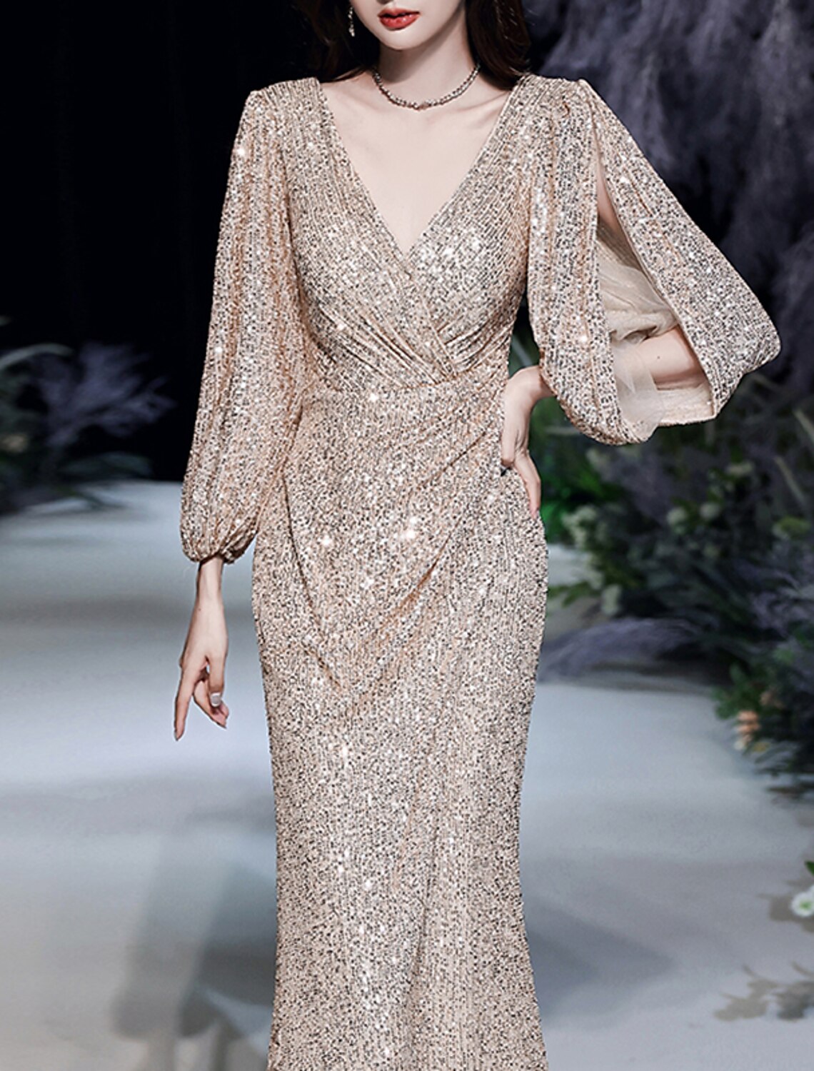 Mermaid / Trumpet Sparkle Elegant Prom Formal Evening Dress V Neck Long Sleeve Floor Length Sequined with Sequin Slit