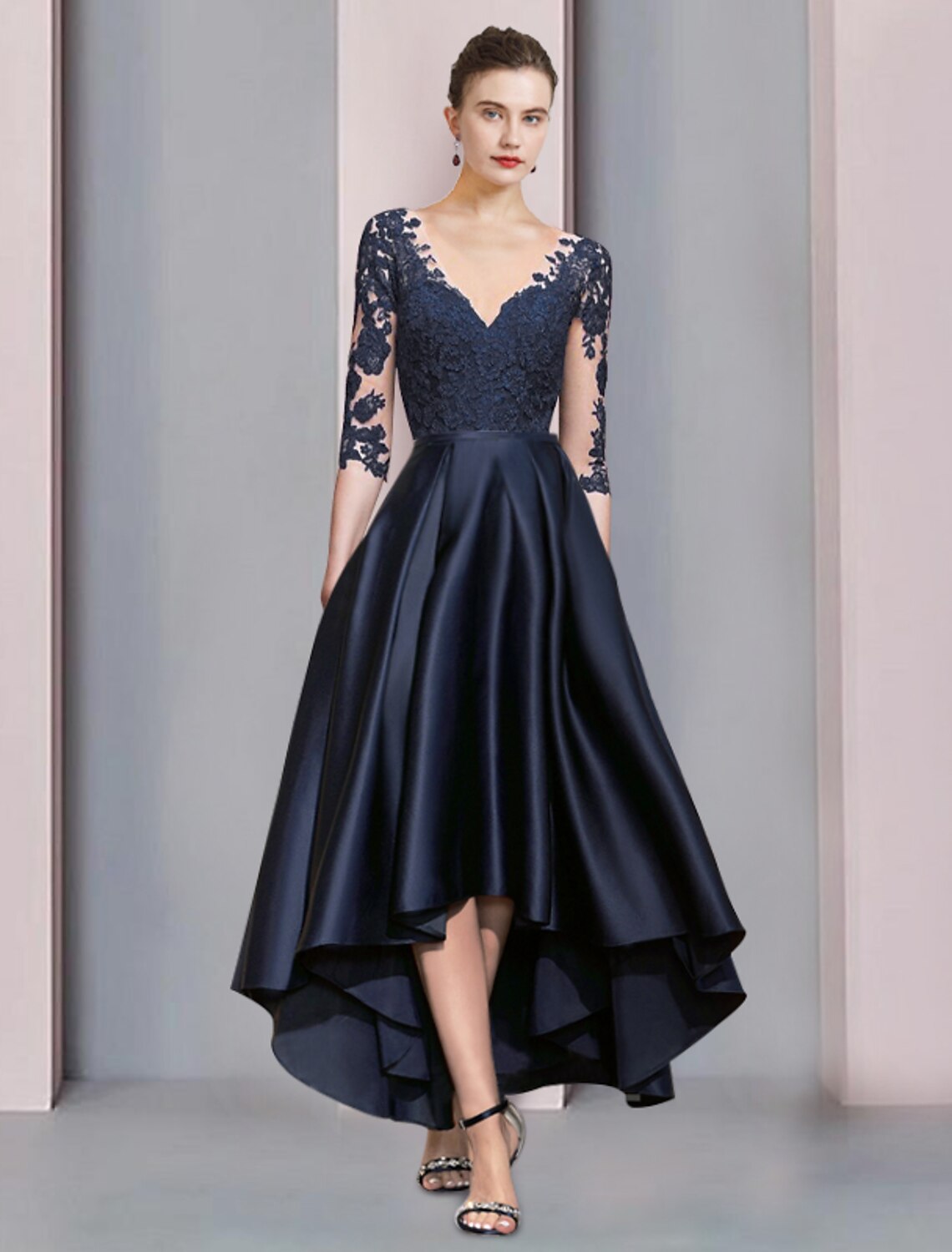Abito da cerimonia per la madre della sposa, a trapezio, con scollo a V, sexy, vintage, asimmetrico, in raso e pizzo, a mezza manica con pieghe
