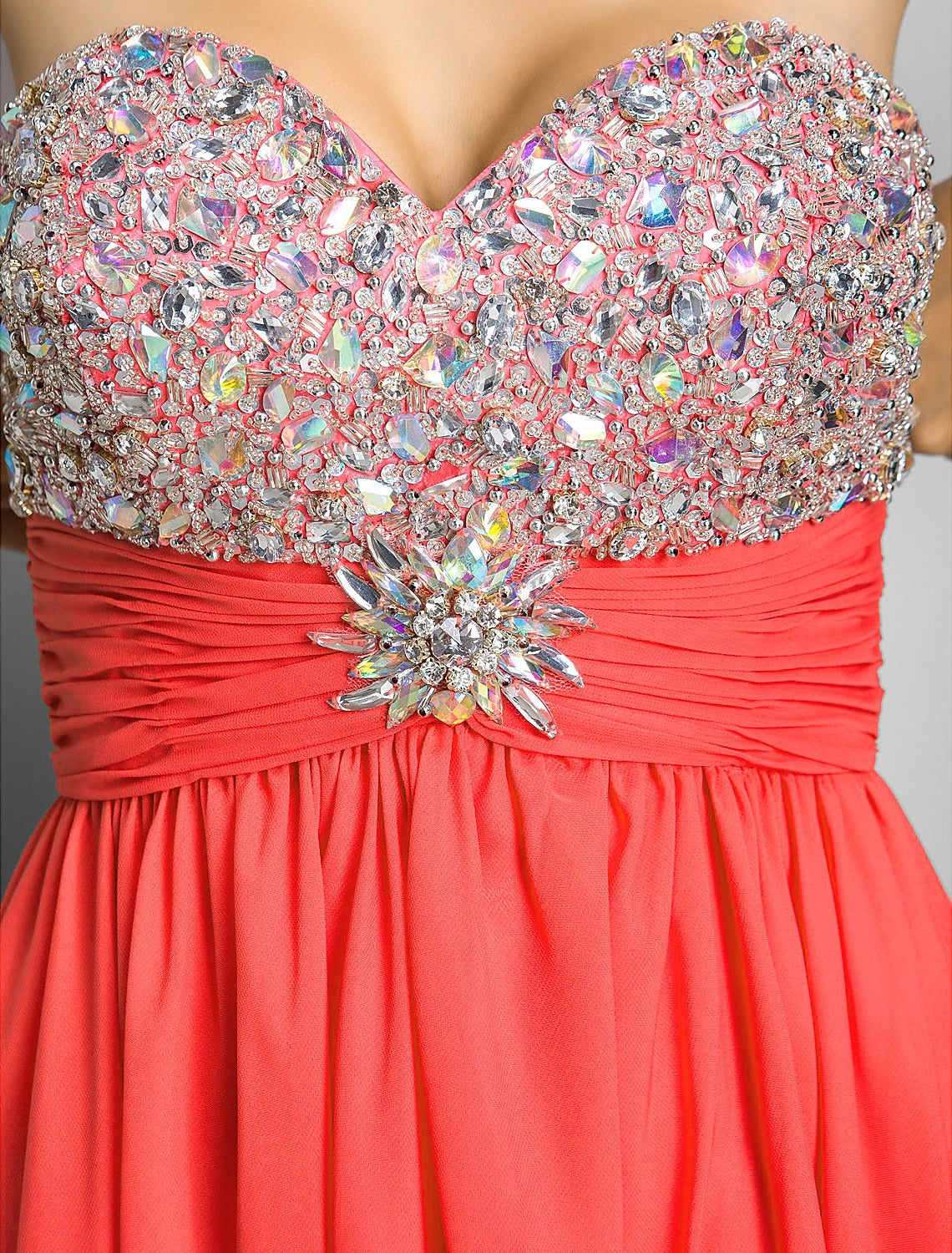 Abito corto/mini a trapezio, grazioso, per invitati a matrimoni, cocktail party, senza maniche, con scollo a cuore, in chiffon rosa con perline di cristalli arricciati