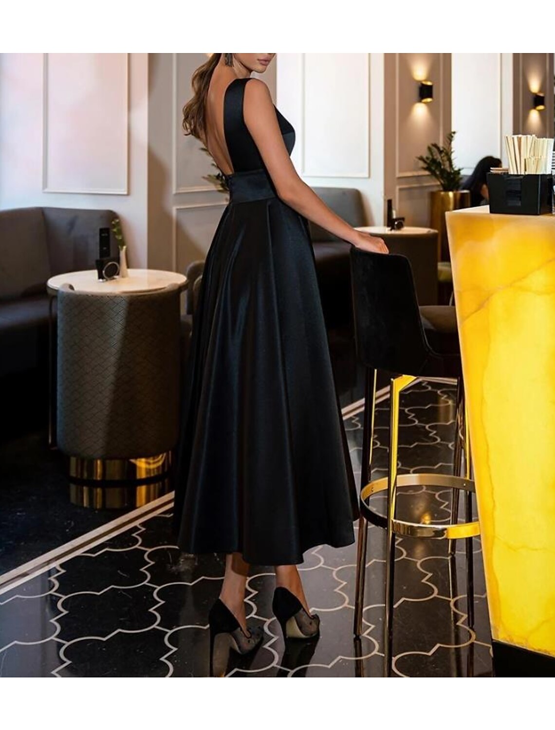 Abito da sera a trapezio, con scollo a V, per fidanzamento, matrimonio, festa, strascico a ruota, senza maniche, scollo gioiello, in raso italiano, senza schienale, con elegante colore puro