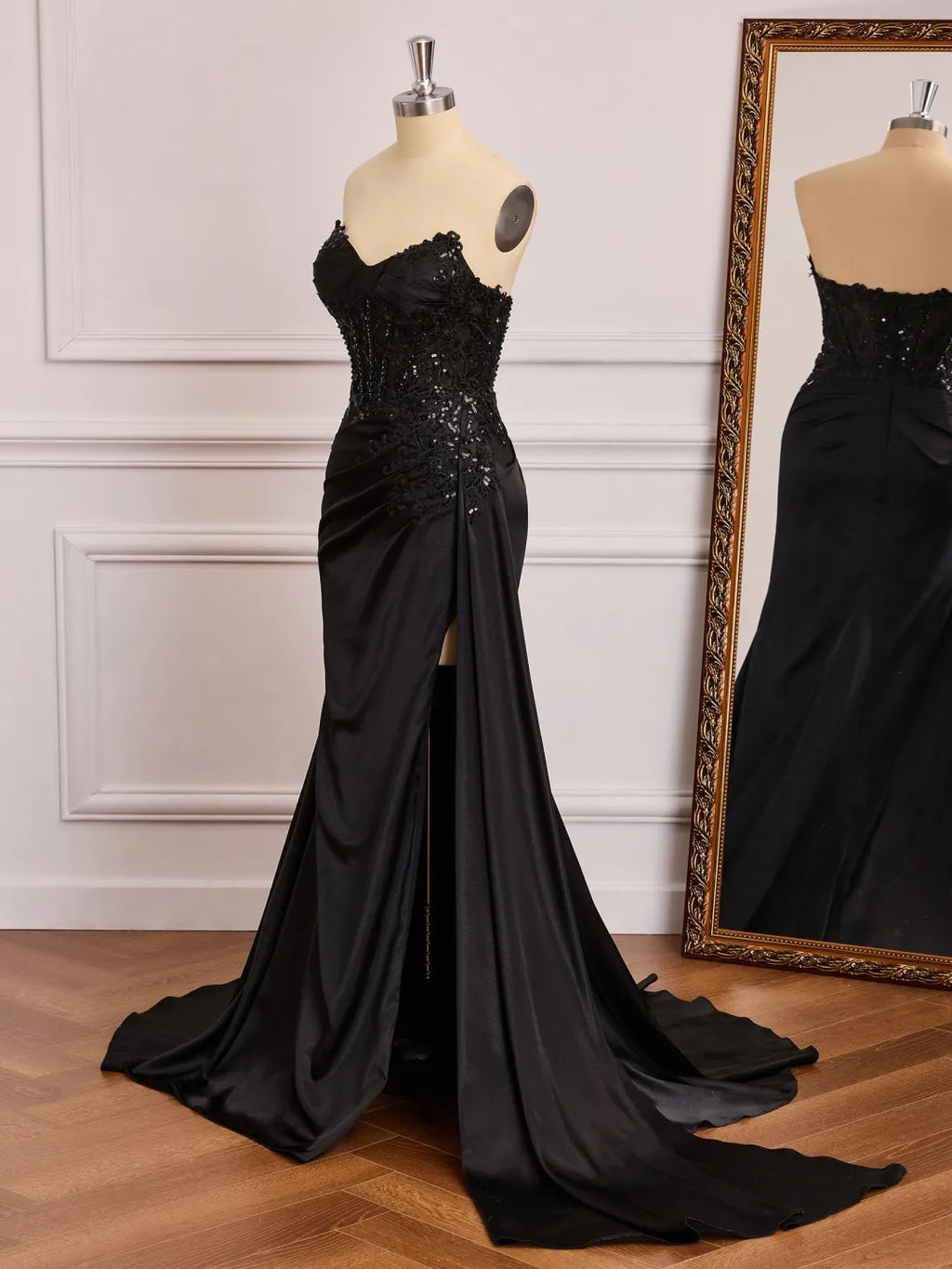 Stunning Mermaid Sweetheart Sleeveless Open Back Floor Prom Gown
