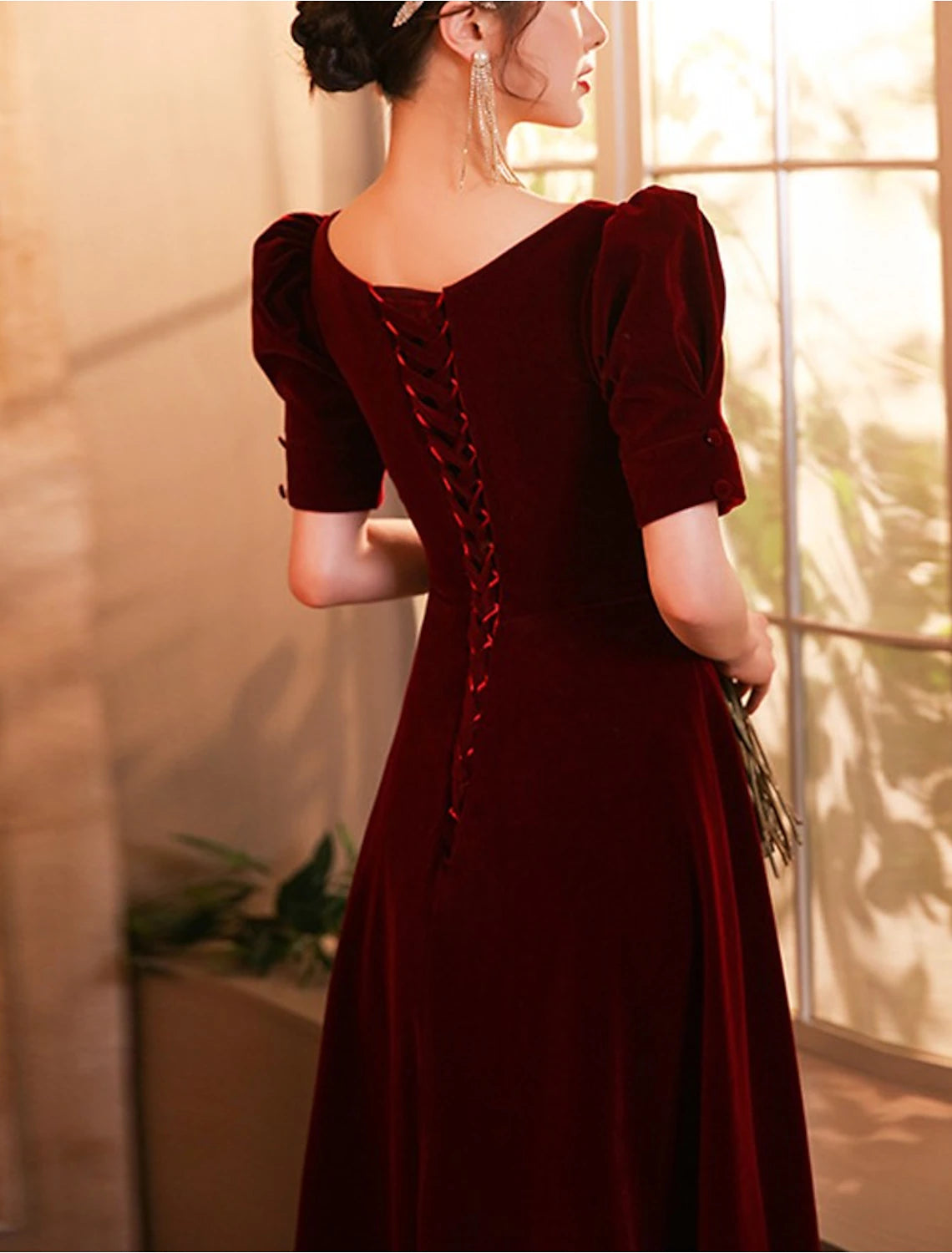Burgundy Velvet A-Line Tea-Length Evening Dress with Puff Sleeves and Sweetheart Neckline