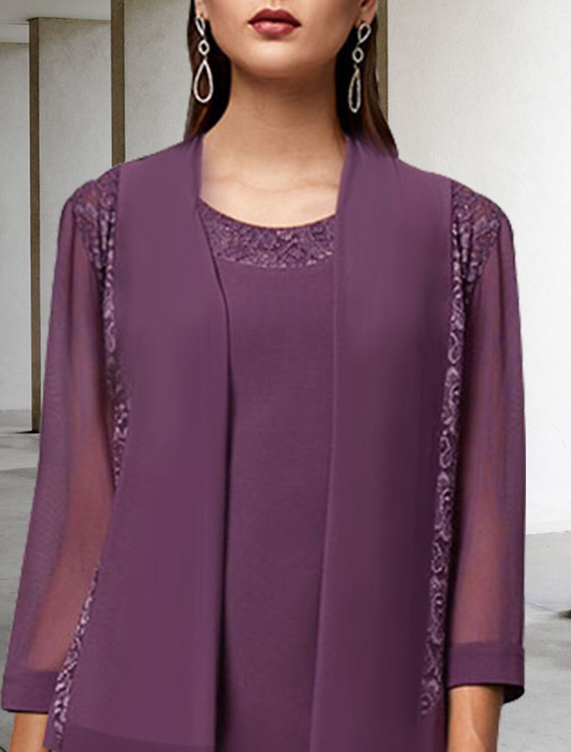 Vestido de madre de la novia de dos piezas, corte A, elegante, cuello joya, largo hasta la rodilla, de gasa, encaje, sin mangas, cruzado incluido, color sólido