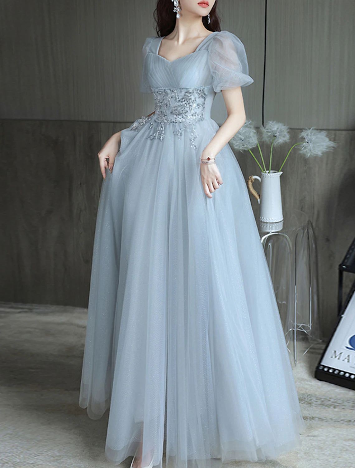 Vestido de noche de corte A con brillo y destellos, vestido de fiesta para San Valentín, largo hasta el suelo, manga corta, escote corazón, tul con cuentas y capas.
