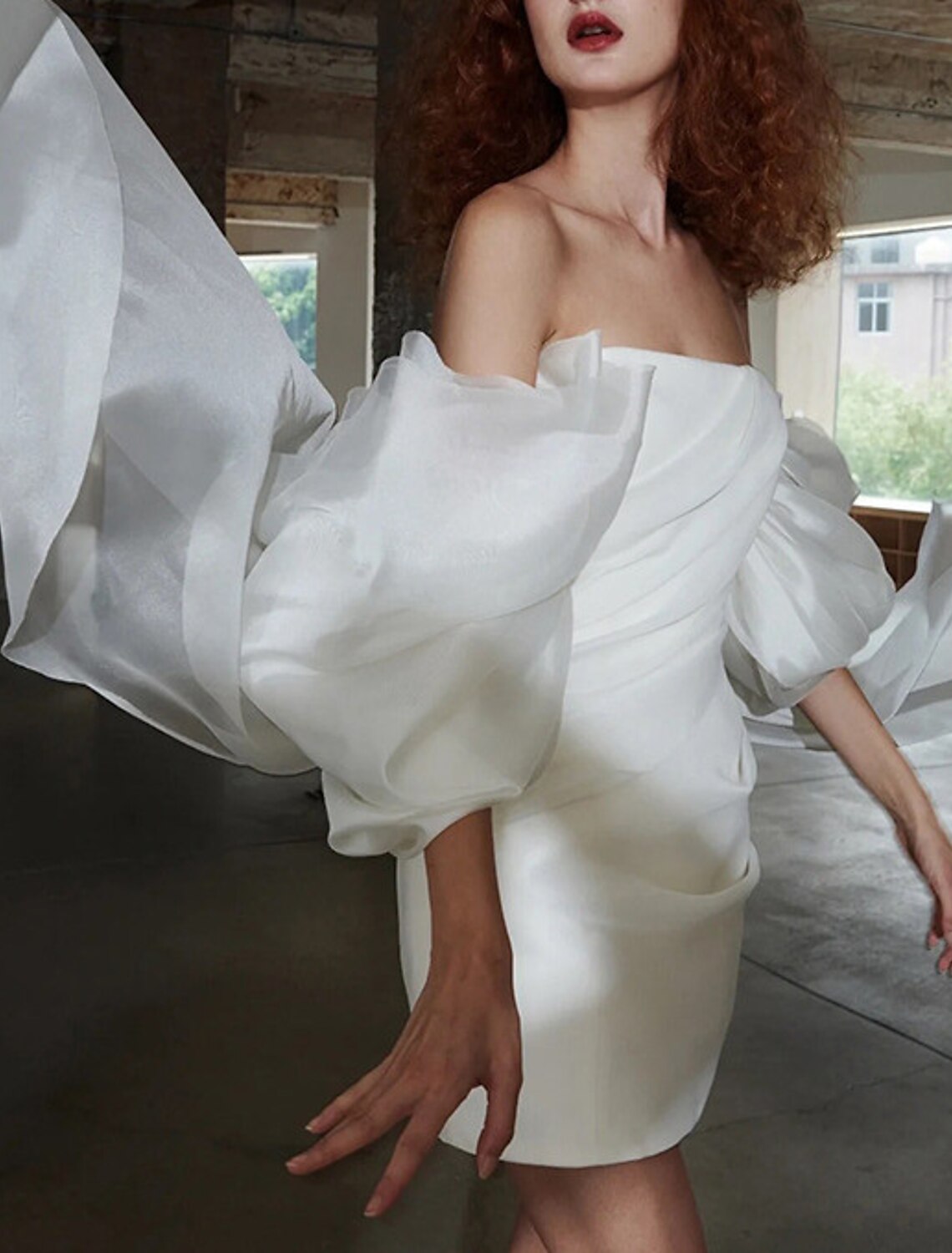 Abiti da ballo a tubino / a colonna, abitini bianchi, abiti da festa, cocktail party, corti / mini, maniche corte, spalle scoperte, tulle con fiocco/i