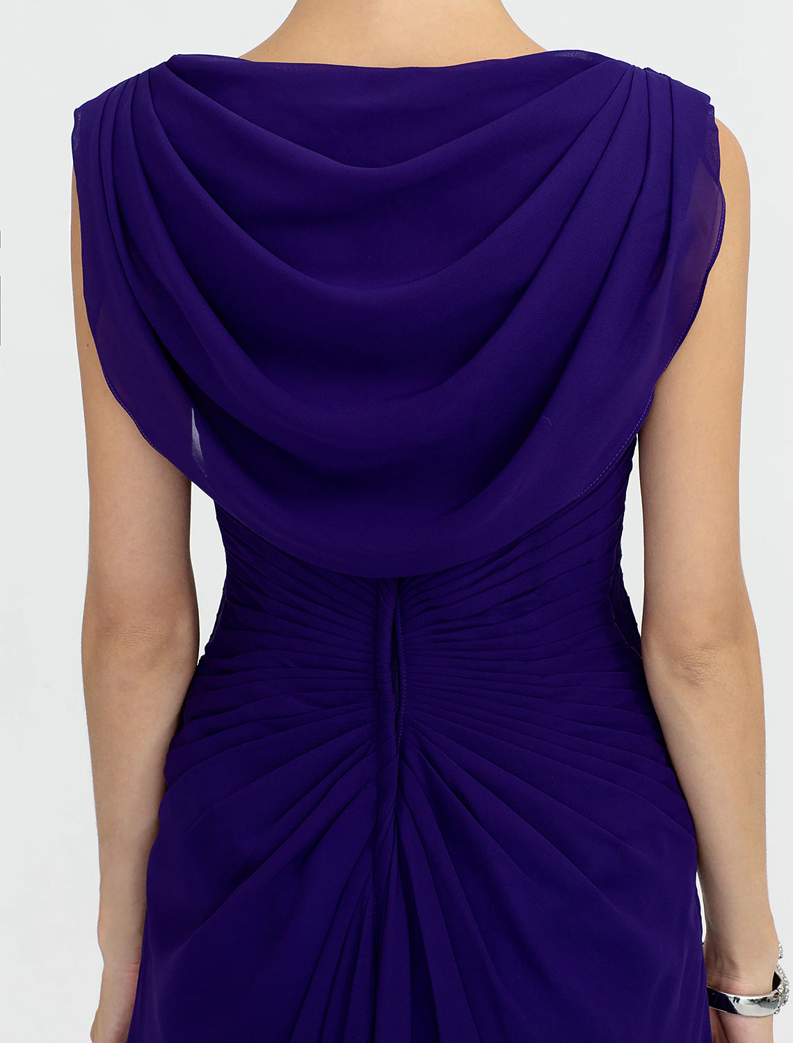 Vestido de madre de la novia con corte tubo/columna, con bloques de color, cordones, cuello vuelto, largo hasta los tobillos, de gasa charmeuse, sin mangas, con cuentas entrecruzadas