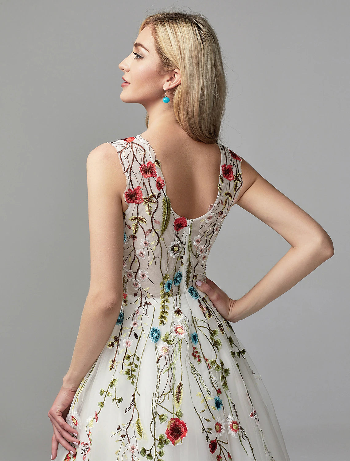 Abiti da cerimonia speciali a trapezio, abiti floreali, da ospite di nozze, da ballo, lunghi fino al pavimento, senza maniche, scollo a V, in pizzo con applicazioni ricamate