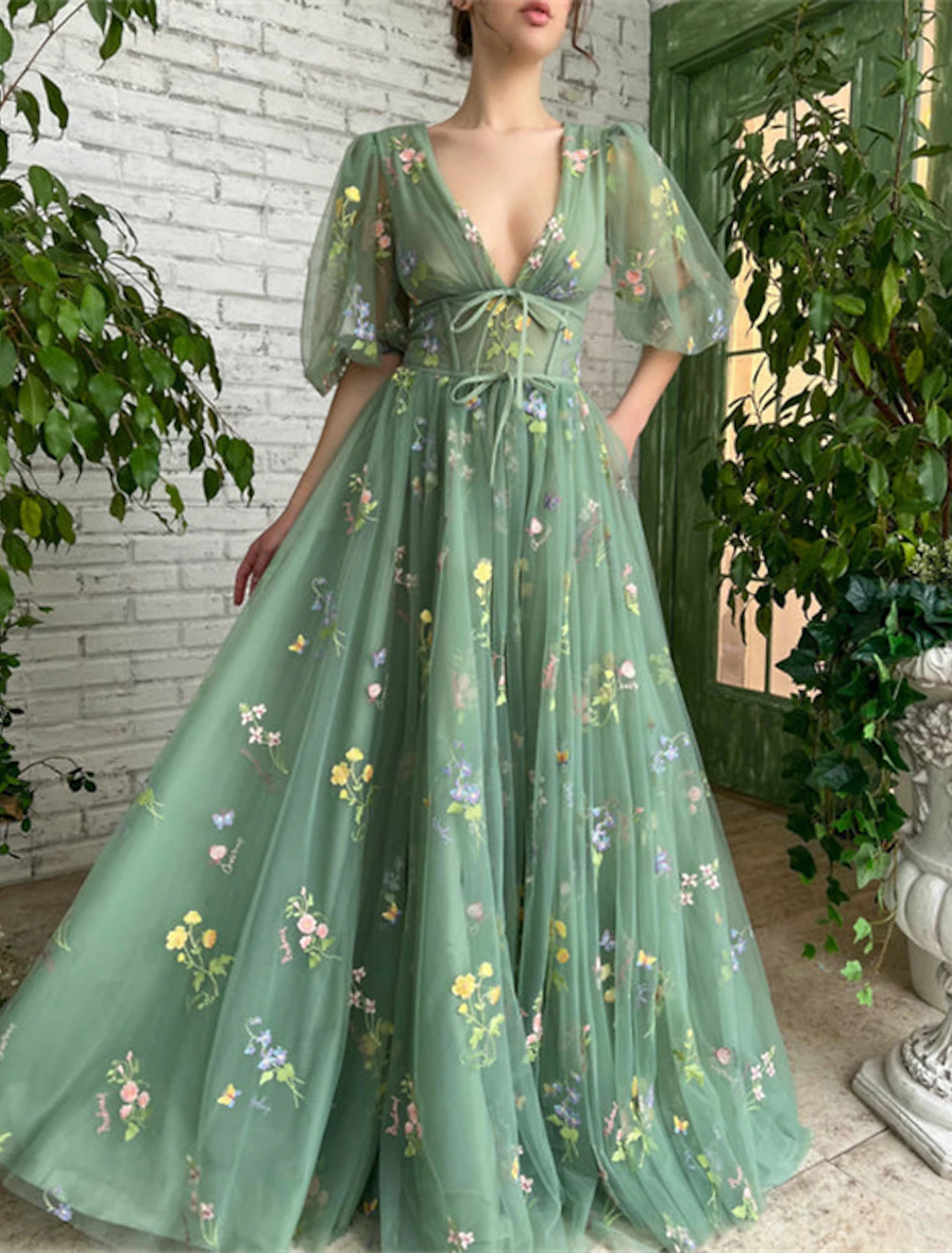 Vestidos de fiesta de corte A, elegantes, para invitados de boda, fiesta de bodas, largo hasta el suelo, manga corta, escote en V, encaje con apliques y tiras.