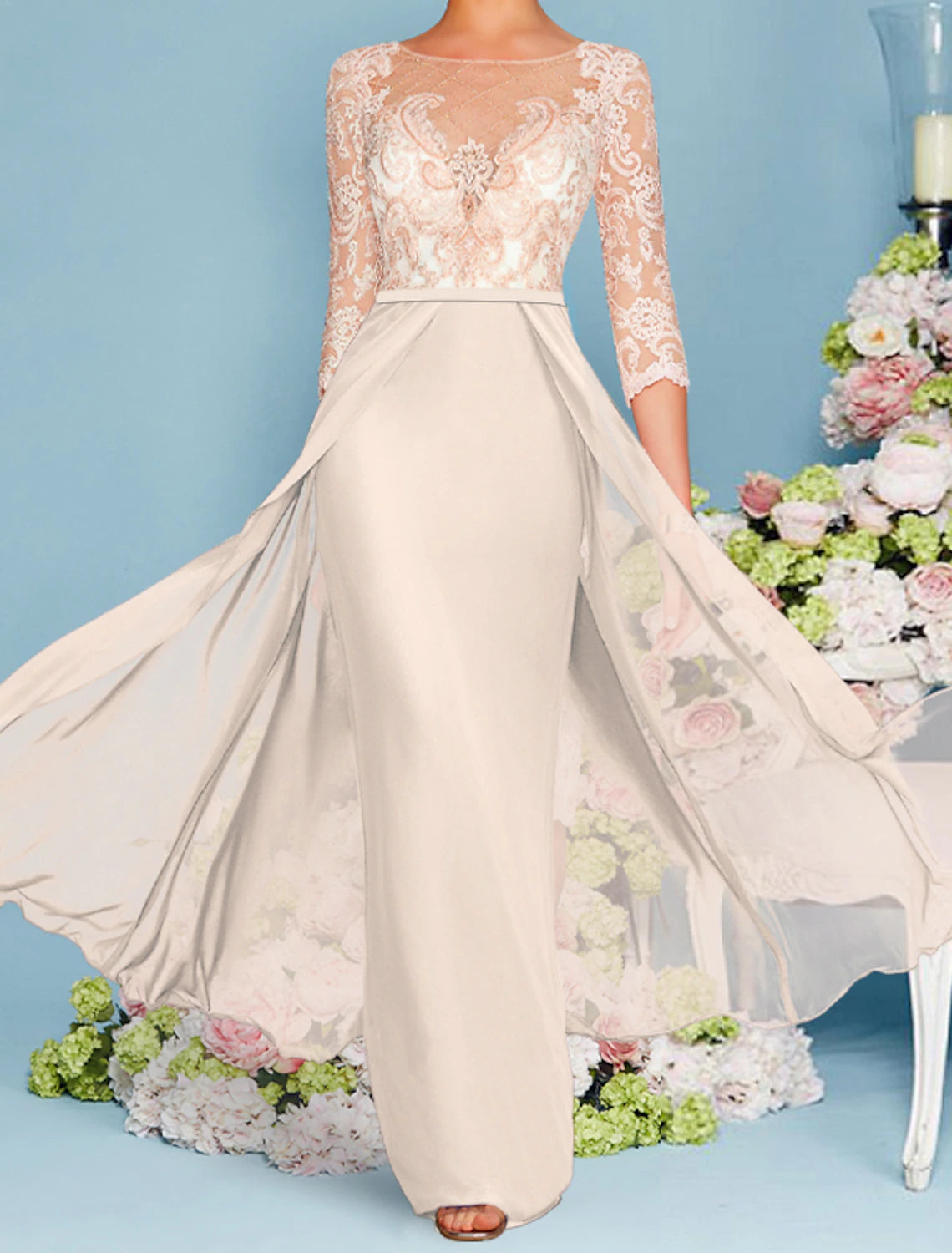 Vestido de madre de la novia con corte tubo/columna, elegante y lujoso, escote redondo, largo hasta el suelo, de gasa, con encaje, mangas 3/4 y apliques de cuentas.