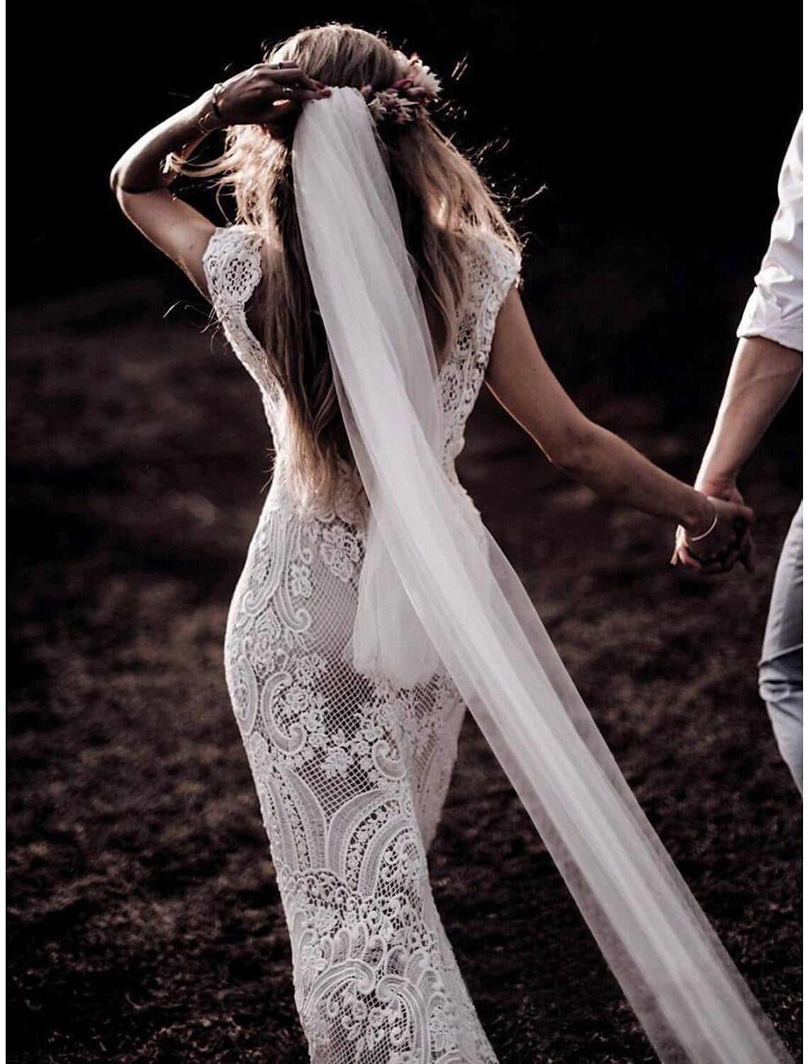 Vestidos de novia bohemios de playa, corte sirena/trompeta, escote en V, mangas cortas, cola de corte, vestidos de novia de encaje con apliques, color liso